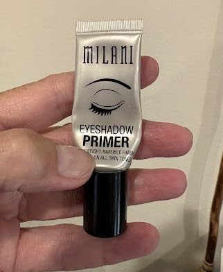 Milani Eyeshadow Primer - Clear Lightweight Eye Makeup Base for Crease-Proof Longwear - Preps Lids for Vibrant Color on All Skin Types - 1 Pack customer photo 1