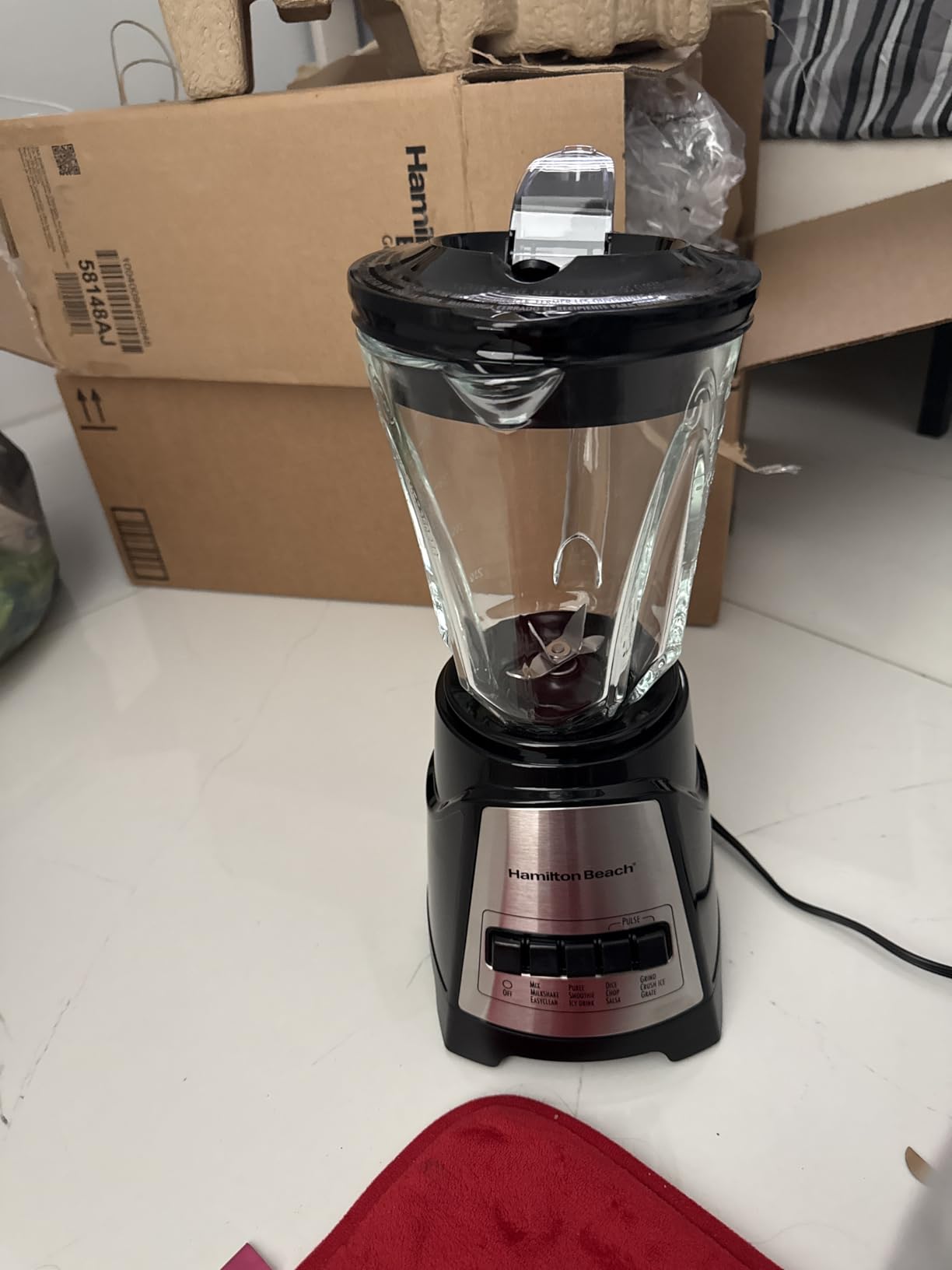 Hamilton Beach Power Elite Wave Action Blender with 40 Oz Glass Jar, 12 Functions, 700 Watts (58148A) customer photo 1