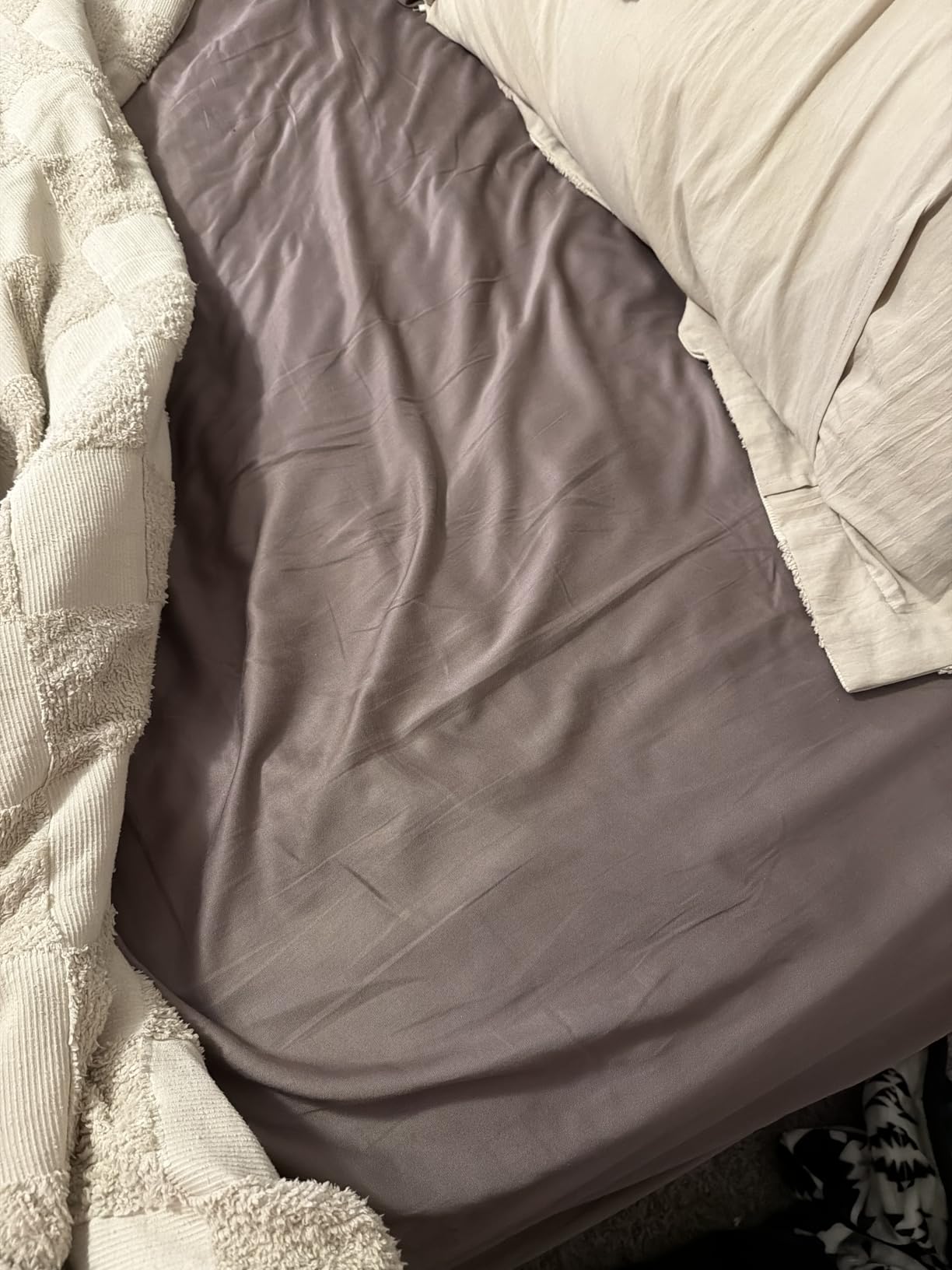 Cariloha Classic 100% Organic Bamboo Viscose Sheets - 4-Piece Queen Sheet Set - 18 in Extra Deep Pockets - Soft, Cooling, Hypoallergenic Sheets - Oeko-TEX Standard 100 - White customer photo 2
