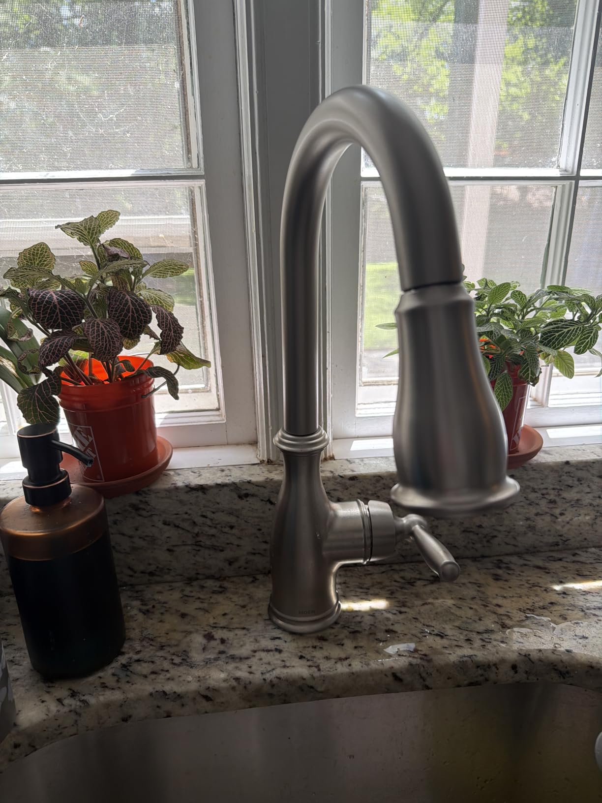 Moen Brantford Spot Resist Stainless Traditional One-Handle Kitchen Faucet with Pulldown Sprayer Featuring Power Boost and Reflex Docking System, 7185SRS customer photo 1
