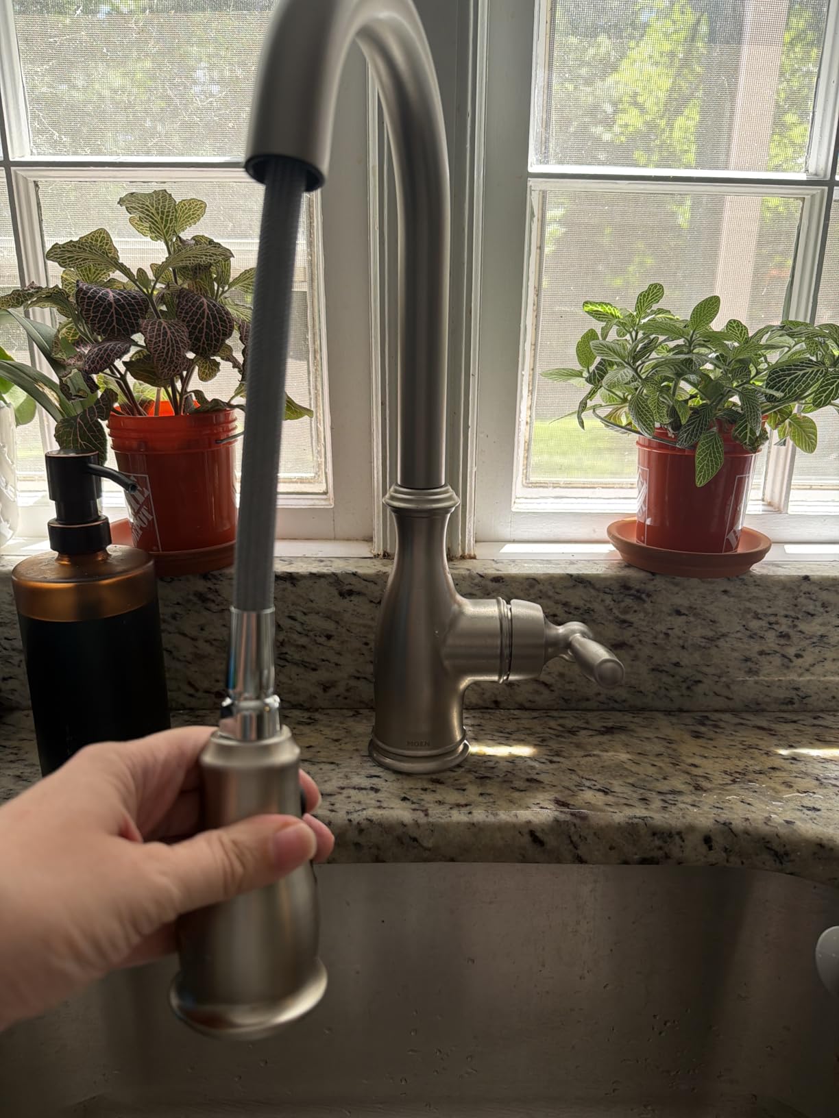Moen Brantford Spot Resist Stainless Traditional One-Handle Kitchen Faucet with Pulldown Sprayer Featuring Power Boost and Reflex Docking System, 7185SRS customer photo 2