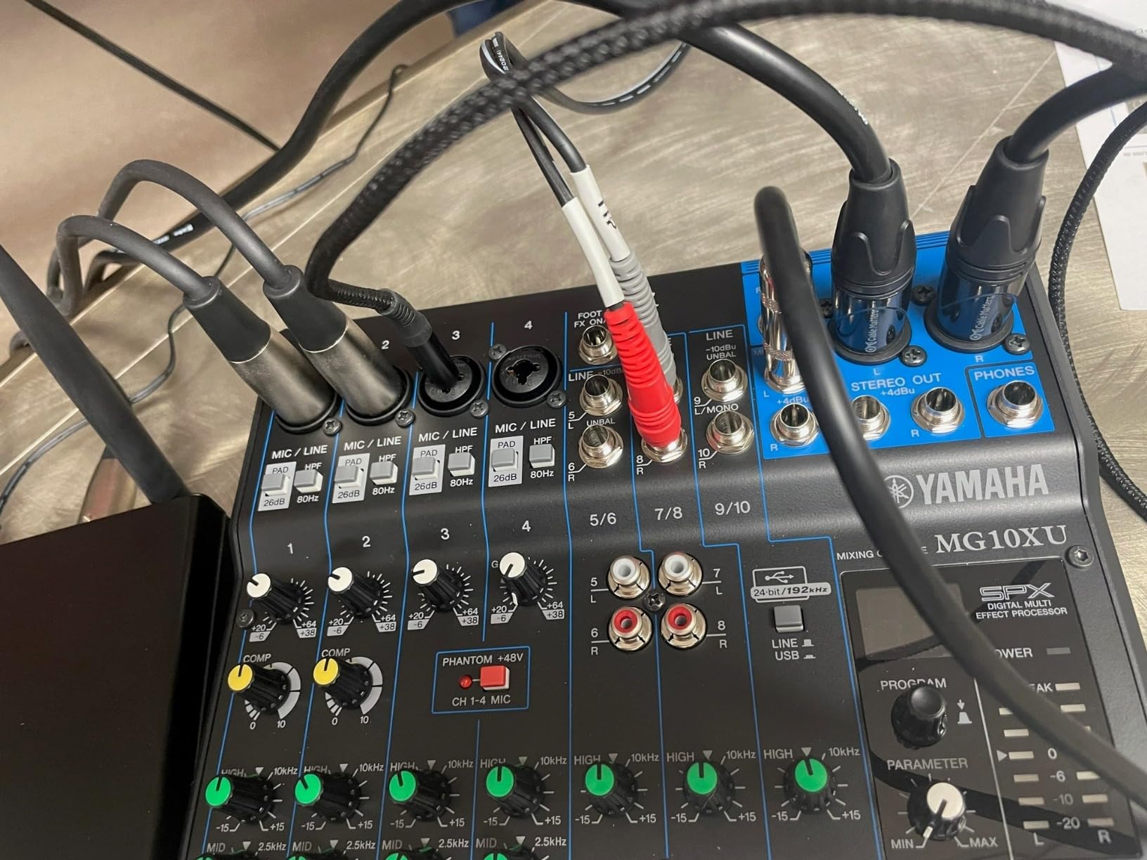 Yamaha MG12XU 12-Input 4-Bus Mixer with Effects customer photo 1