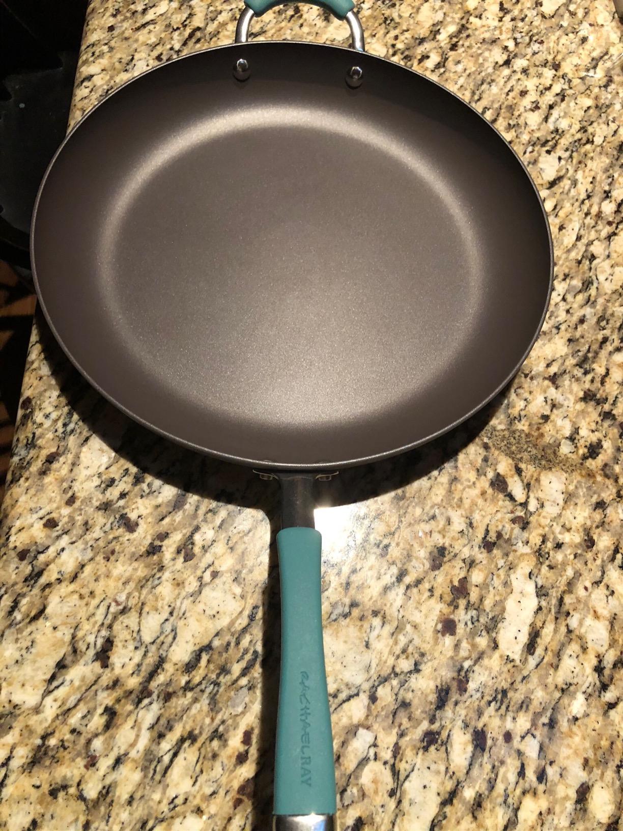 Rachael Ray Cucina Hard-Anodized Nonstick Frying Pan, Gray with Agave Blue Handles, 14 Inch Pan customer photo 1