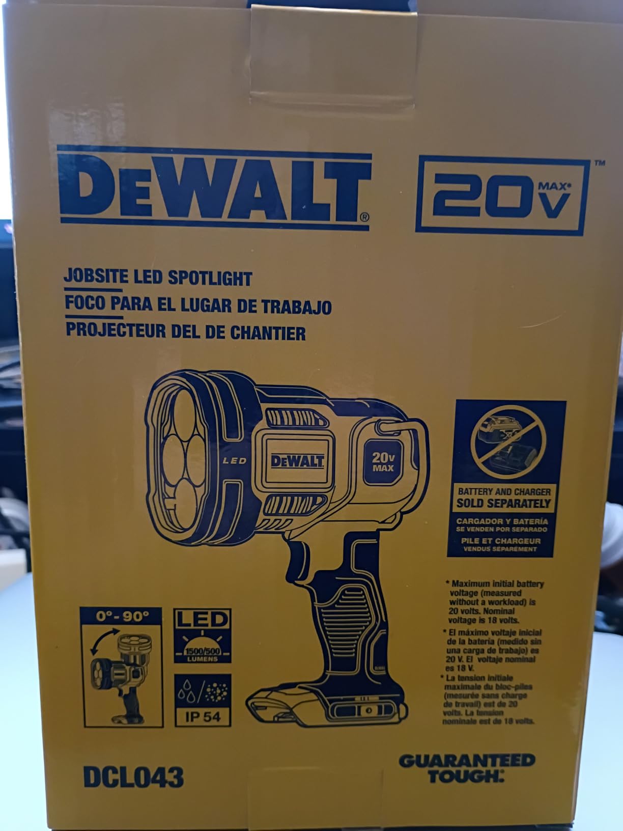 20V MAX LED Work Light, Handheld Spotlight with 508 Yard Distance, Pivoting Head, 1500 Lumens, Cordless, Battery Not Included (DCL043) customer photo 1