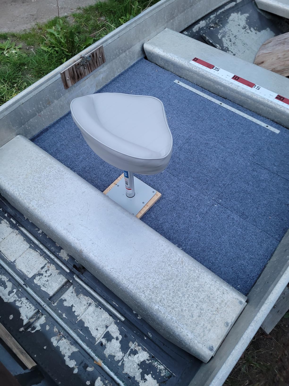 Attwood 98505GY Casting Seat, Marine-Grade Vinyl Exterior, Universal Seat, 15 inches W x 11 inches D x 6 inches H customer photo 2