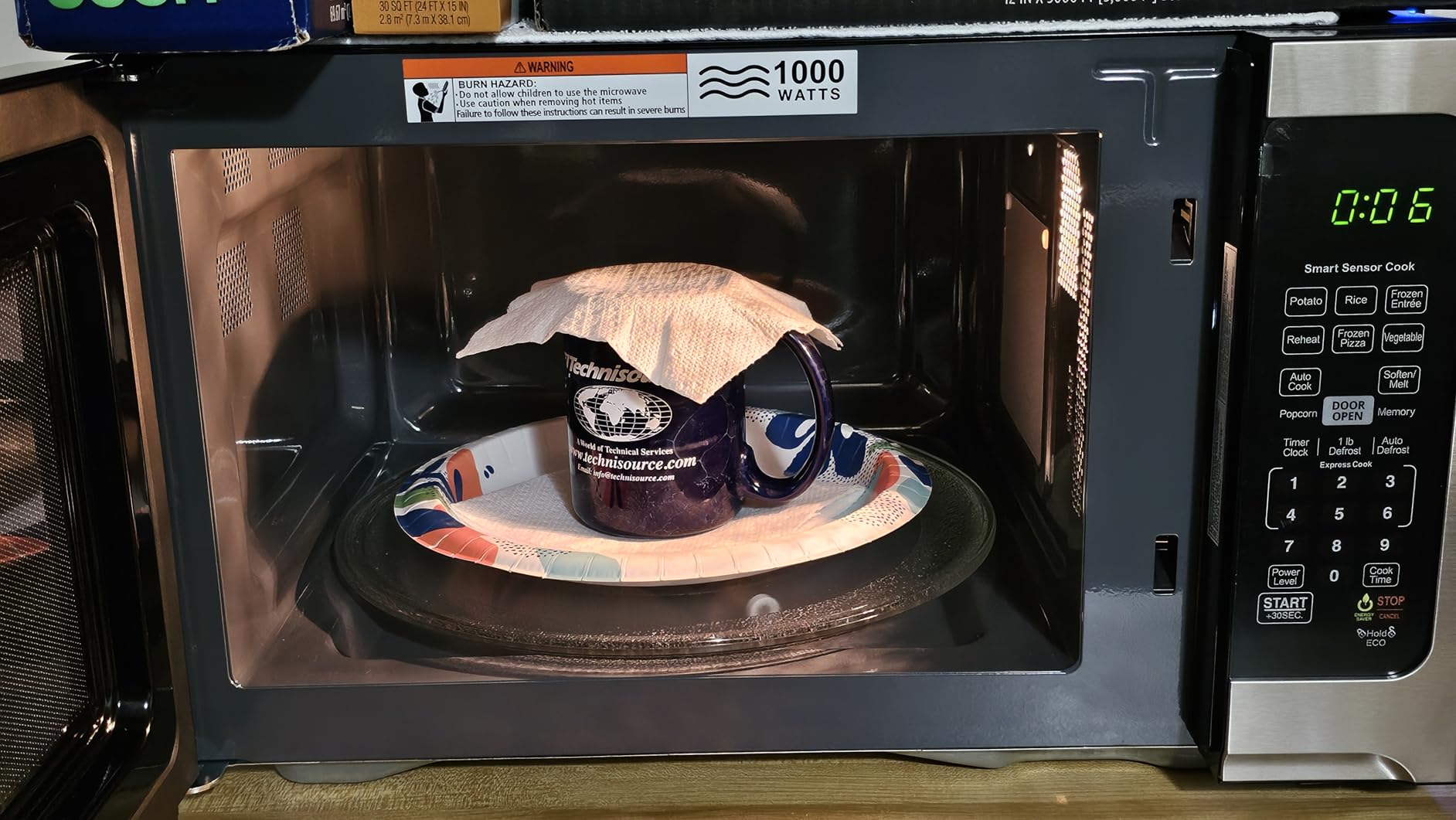 Farberware 1.3 Cu. Ft. Countertop Microwave Oven - 1000 Watts Power, Auto Cook Settings, Defrost, Easy Clean and Child Safety Lock - Stainless customer photo 2