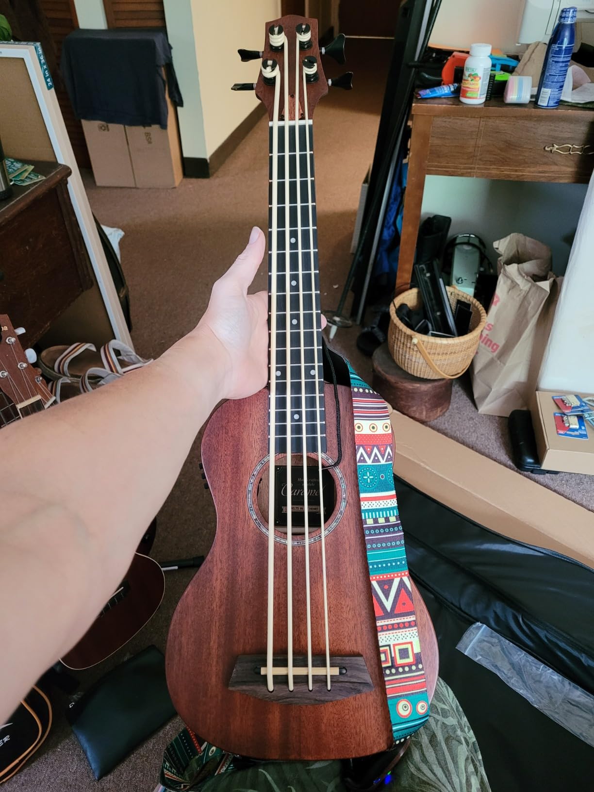 Caramel CUB402 Electric 30inch All Solid Wood Mahogany Ukulele Bass - Tuned as E-A-D-G customer photo 1