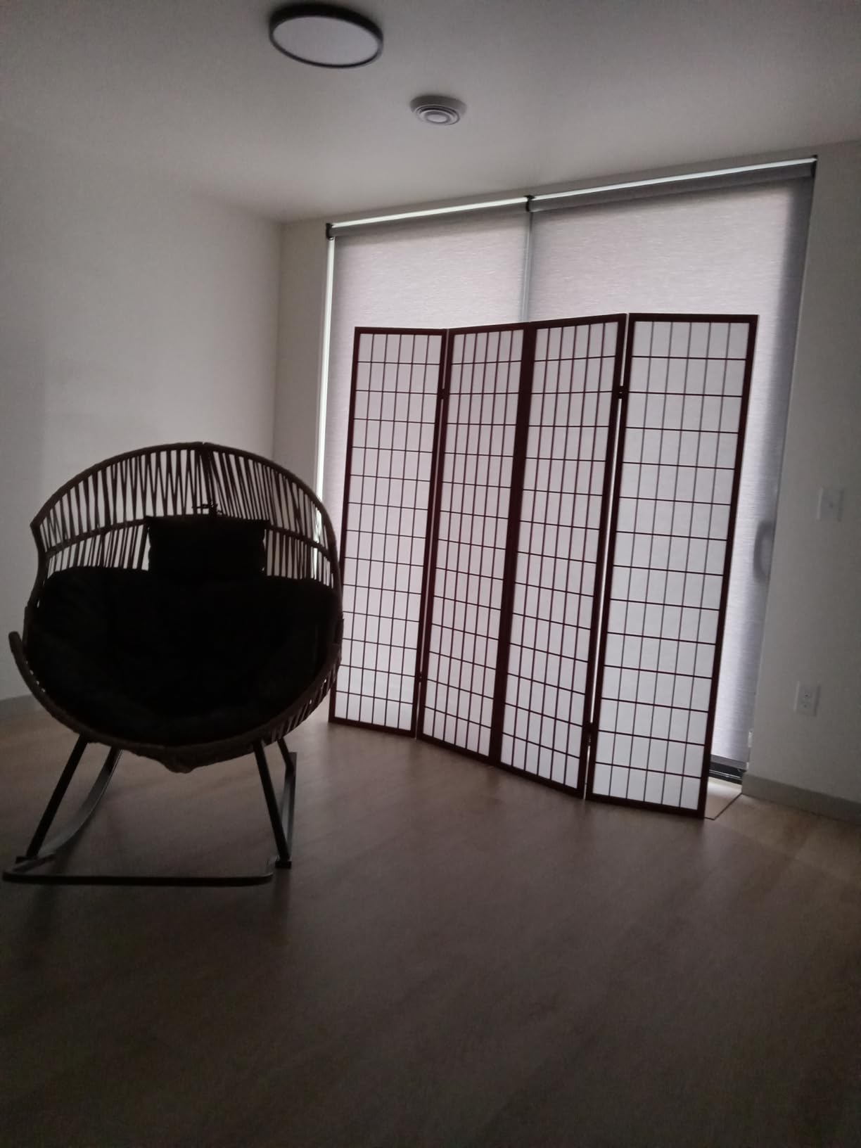 Roundhill Furniture Oriental Shoji 4 Panel Screen Room Divider, Natural customer photo 1