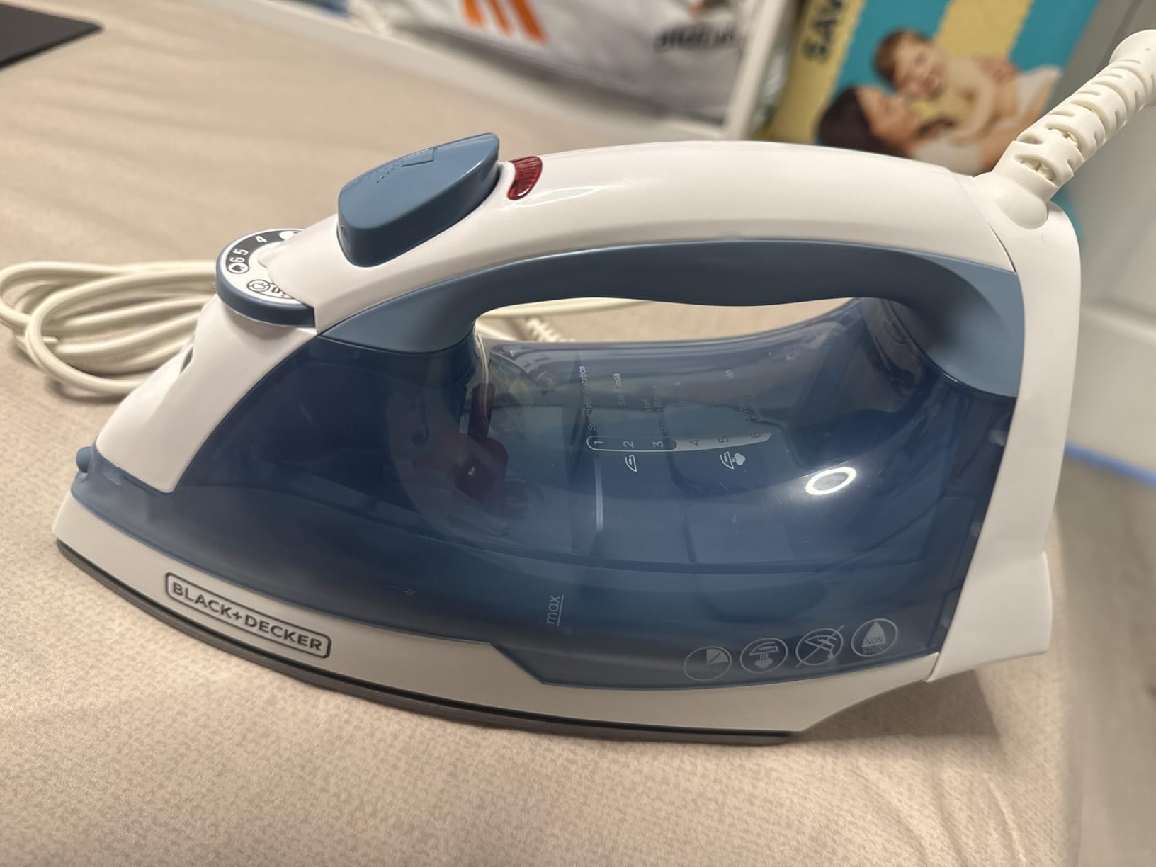 BLACK+DECKER Easy Steam Compact Iron for Clothes, Automatic Shutoff, Nonstick Plate, Light Weight, 1200 Watts customer photo 2