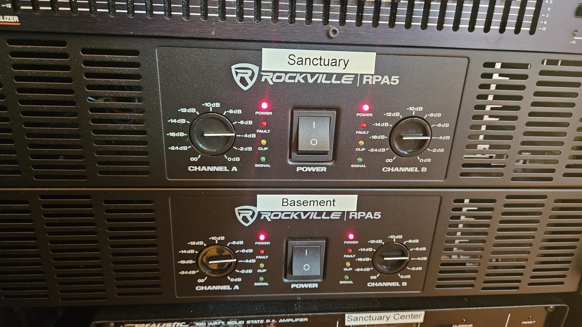 Rockville RPA5 2-Channel Power Amplifier, 200W RMS @ 4 Ohm, 1000W Peak, Stereo/Mono Switch, Built-in Crossover, for DJs, Live Sound, and Pro Audio customer photo 1