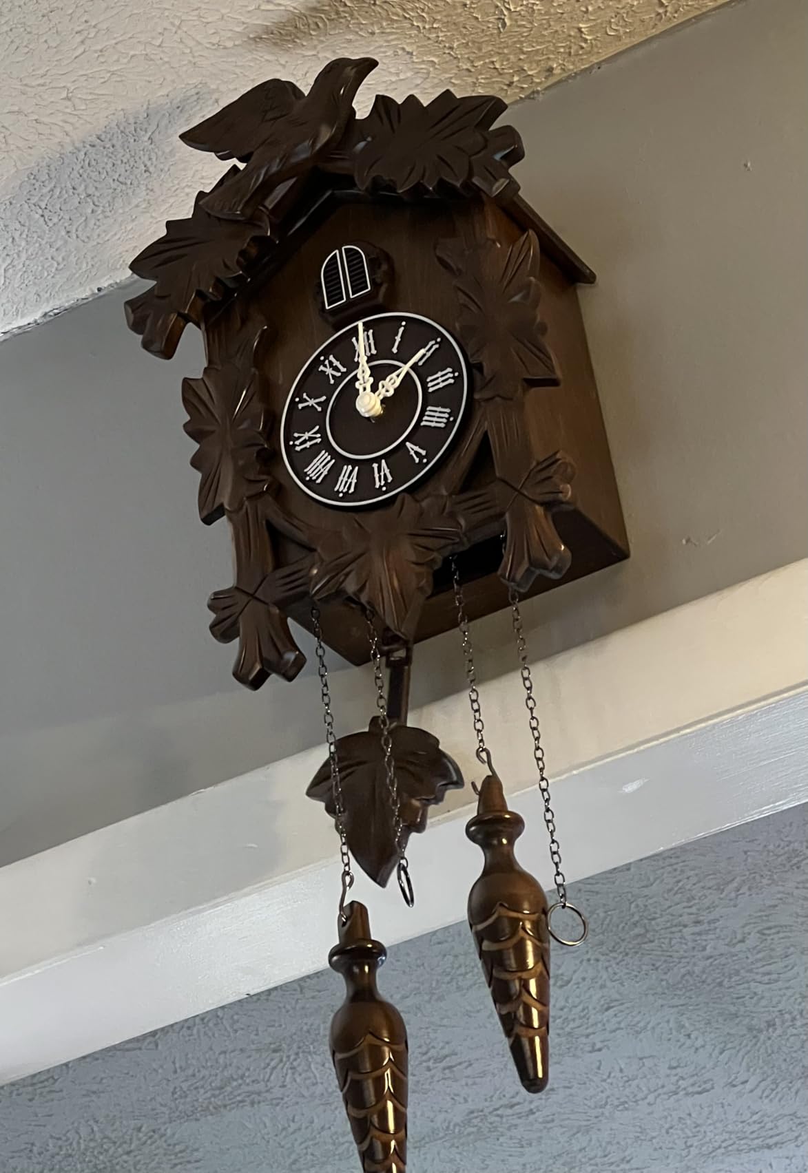 Rylai Cuckoo Clock Vintage Large Wooden Wall Clock Handcrafted 13x9.5 Inch Brown customer photo 2
