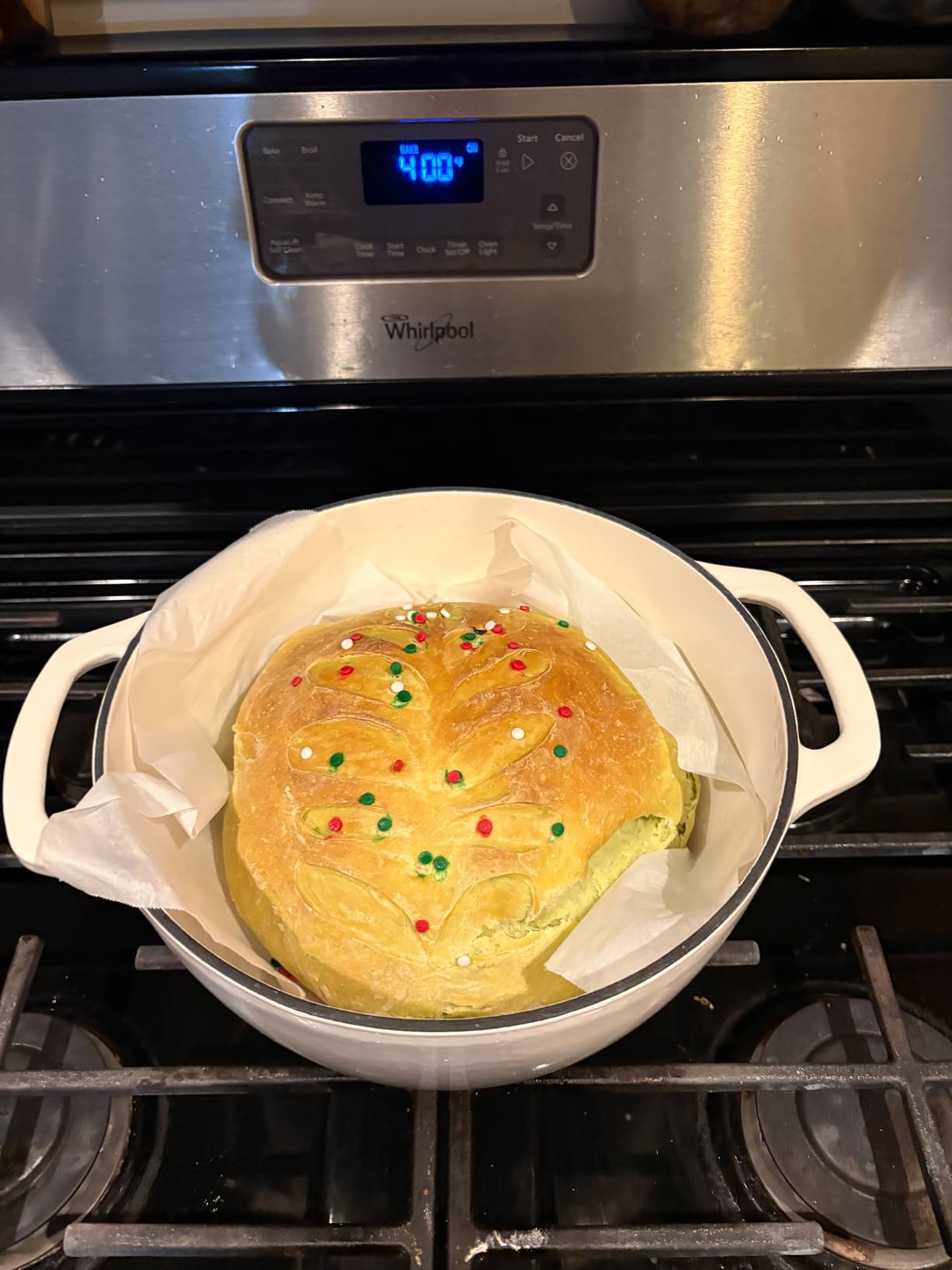 Amazon Basics Enameled Cast Iron Dutch Oven Pot with Lid, Round, Dual Handles, Heavy-Duty, Oven Safe for Stews, Roasting, Baking, 4.3-Quart, Blue customer photo 2
