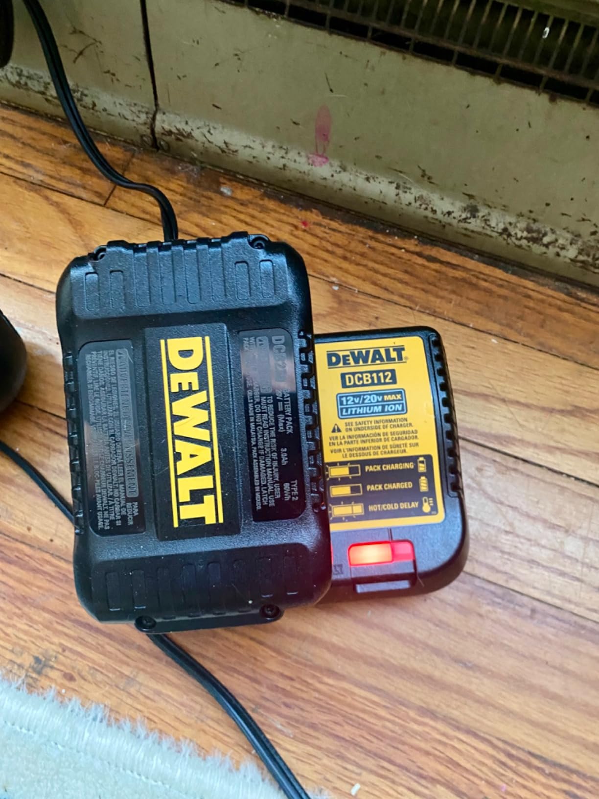 20V MAX Battery Pack with Charger, 3 Ah, Extra Long Run Time (DCB230C) customer photo 1