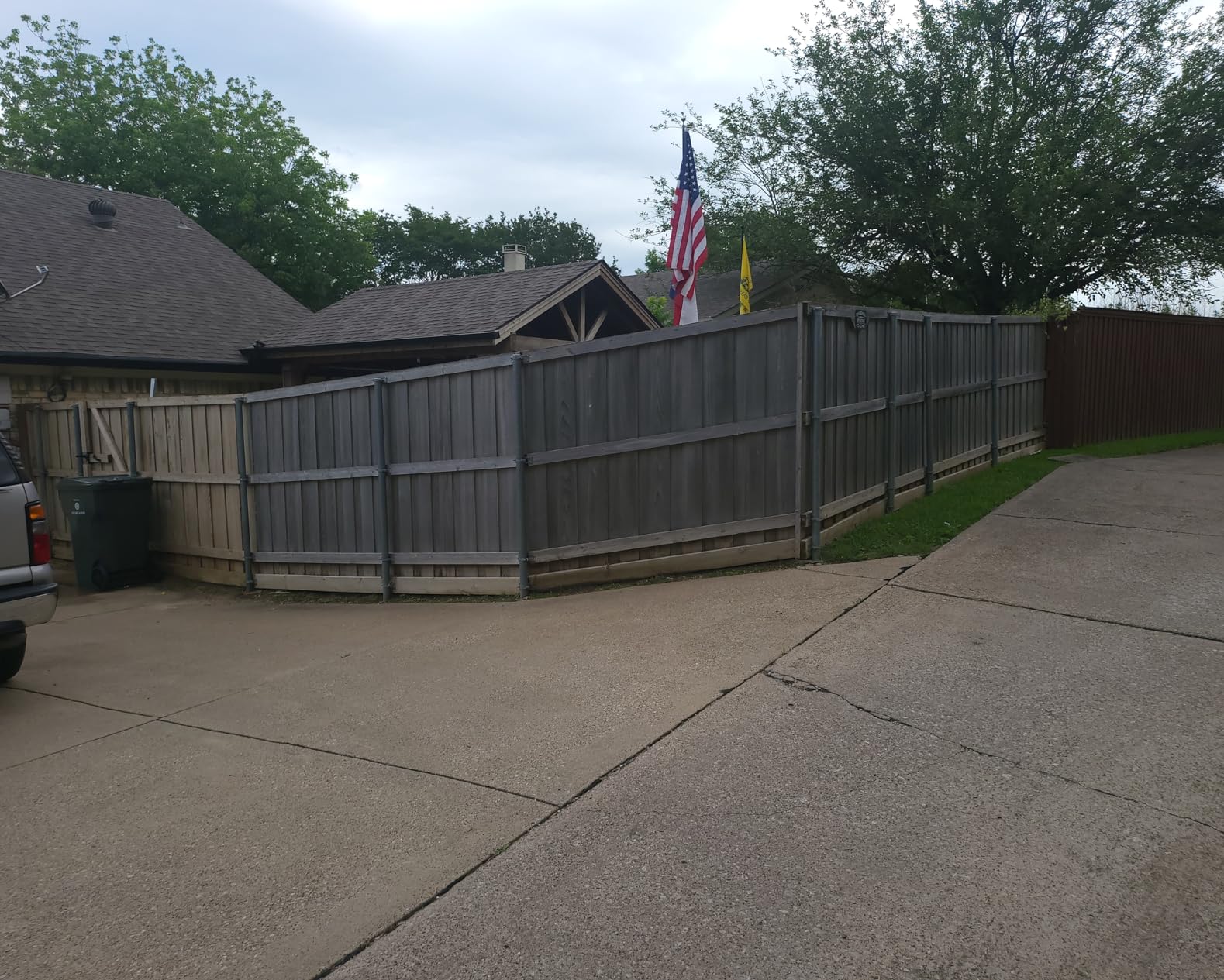 Scotts 2 Gallon Lithium-Ion Battery Powered Sprayer with Pump Zero Technology, Rechargeable Lawn & Garden Tank Sprayer, Model 190567 customer photo 2