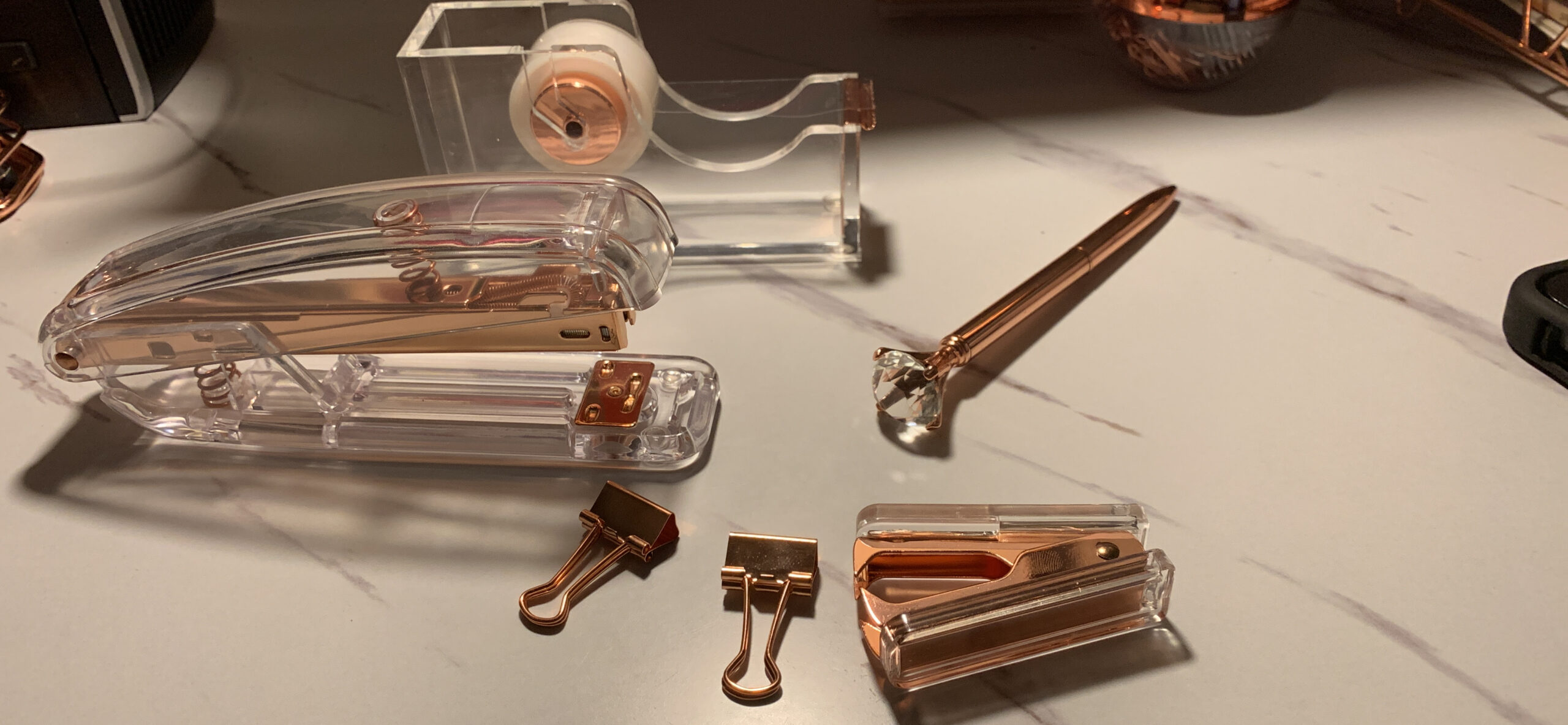 KIDMEN Rosegold Desk Accessory Kit, Set of Stapler, Staple Remover, 1000pcs Staples, Tape Dispenser, Big Diamond Ballpoint Pen and 10pcs Binder Clips customer photo 2
