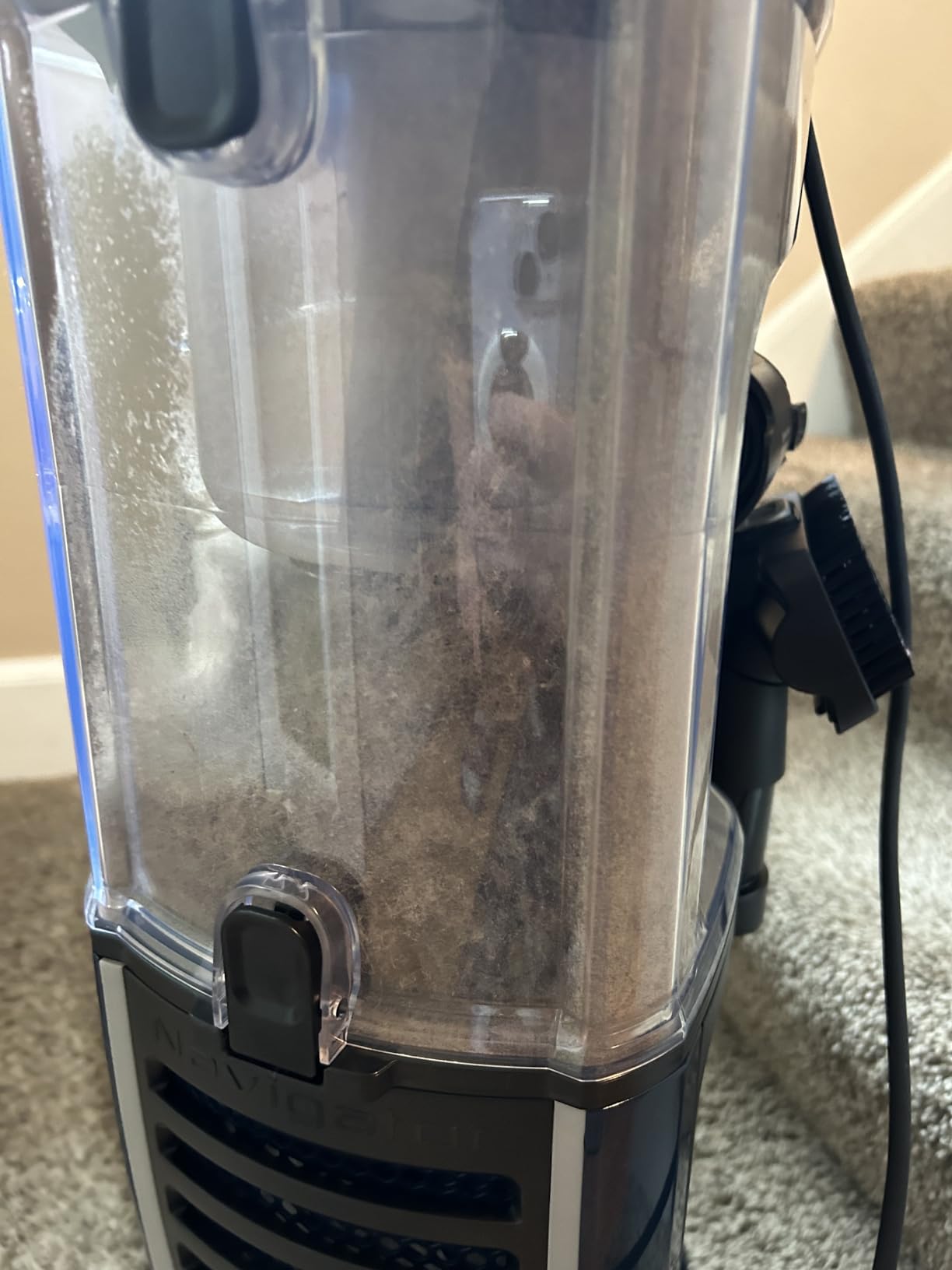 Shark NV151 Navigator Swivel Pro Complete Upright Vacuum with HEPA Filtration, Swivel Steering, Pet Power Brush customer photo 2