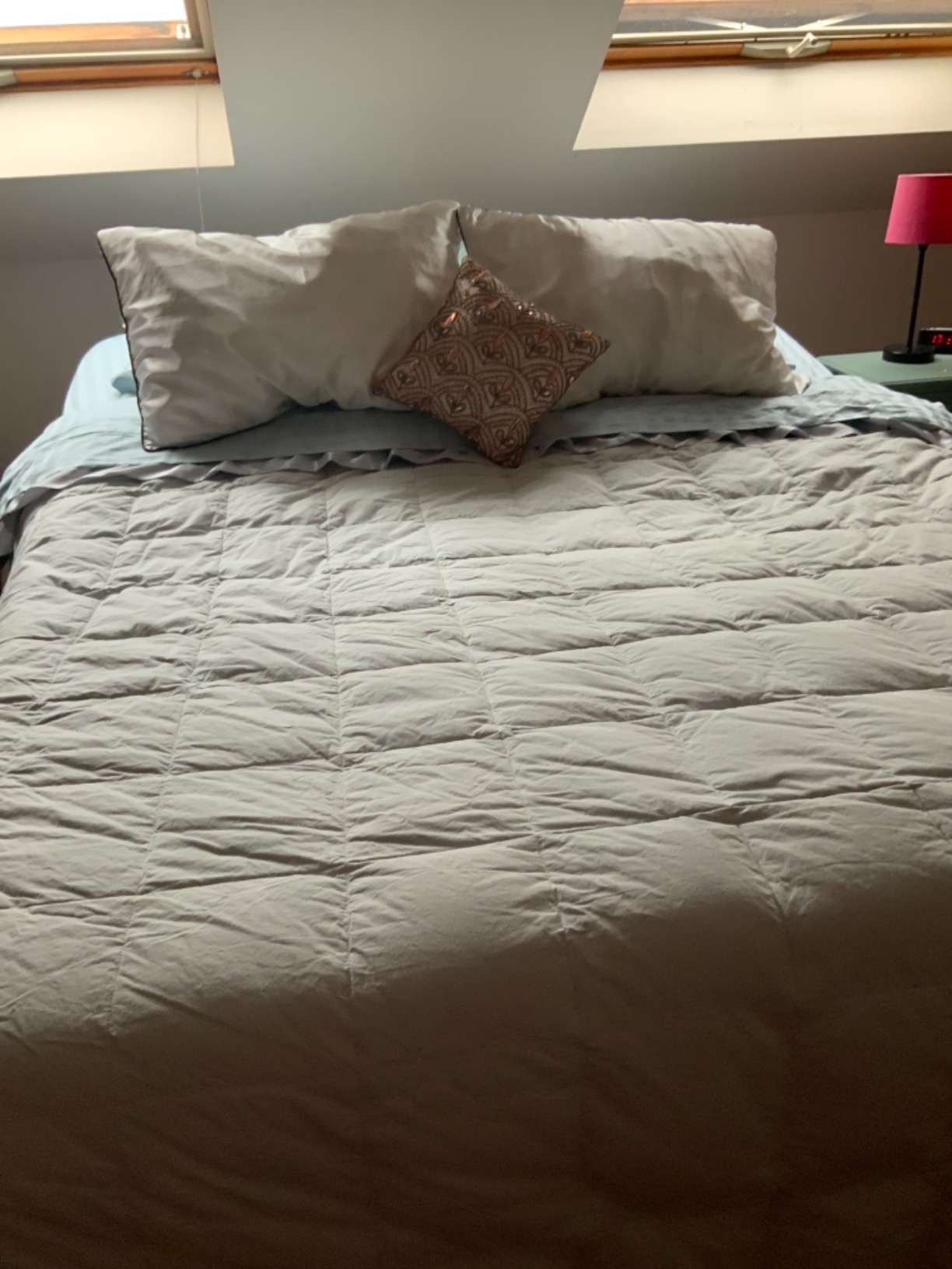 iDealBed 5i Custom Adjustable Bed Base, Wall Hugger, Massage, Zero-Gravity, Dual USB Charger, One Touch Comfort, Programmable Memory, Night Light, Advanced Smooth Silent Motion (Queen) customer photo 1