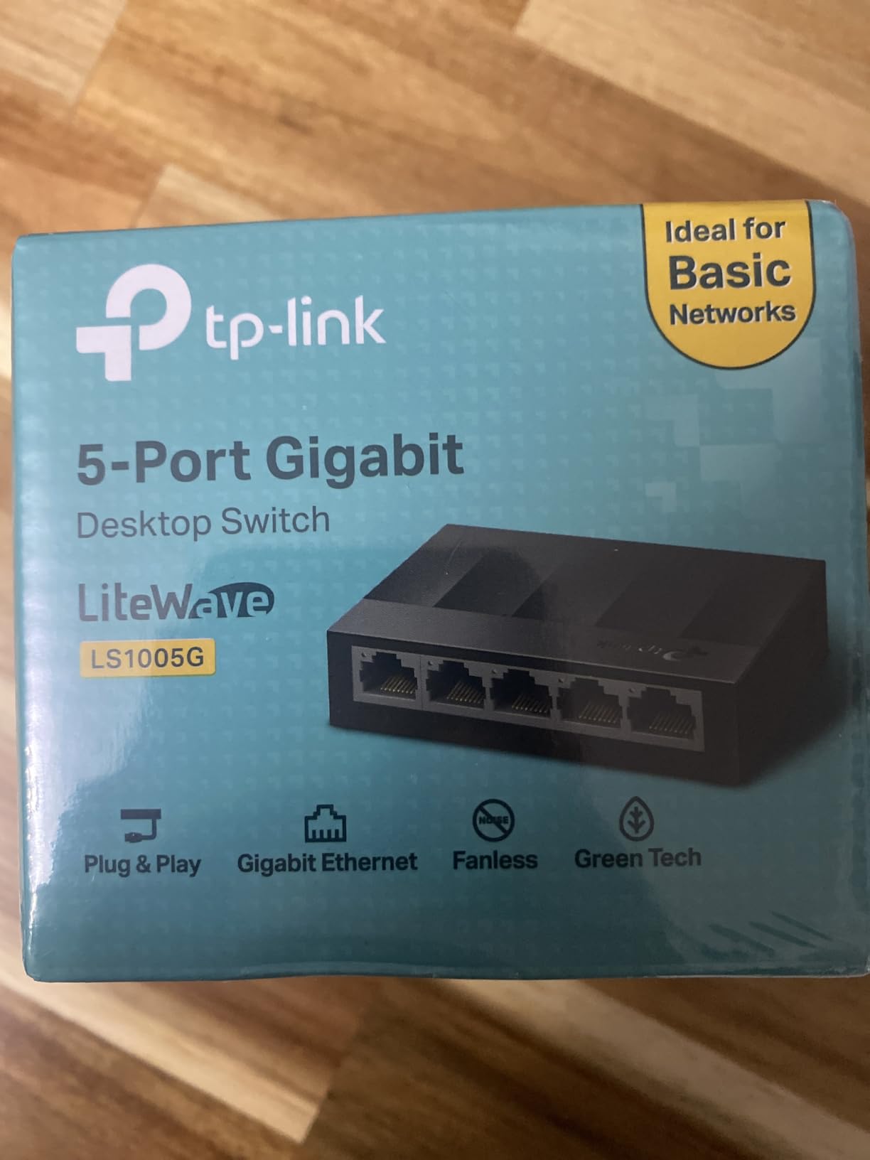 TP-Link Litewave 5 Port Gigabit Ethernet Switch | Desktop Ethernet Splitter | Unshielded Network Switch | Plug & Play | Fanless Quiet | Unmanaged (LS1005G) customer photo 2