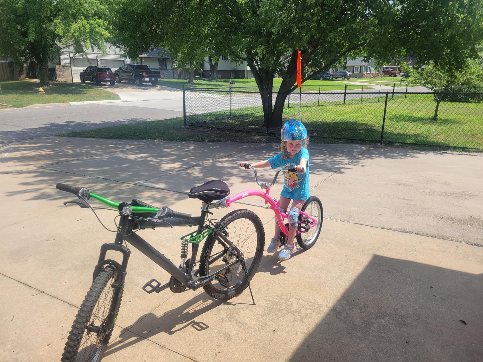 KaZAM Co-Pilot Bike Trailer - 20 Inch Bike Trailer with Adjustable BMX Stem and Handlebar - Lightweight Aluminum Frame for Family Rides customer photo 2