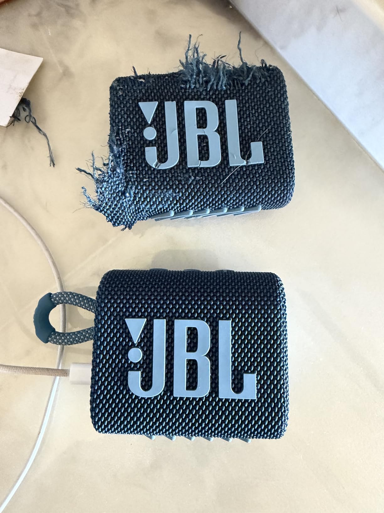 JBL Go 3 - Portable Mini Bluetooth Speaker, big audio and punchy bass, IP67 waterproof and dustproof, 5 hours of playtime, speaker for home, outdoor and travel (Black) customer photo 2