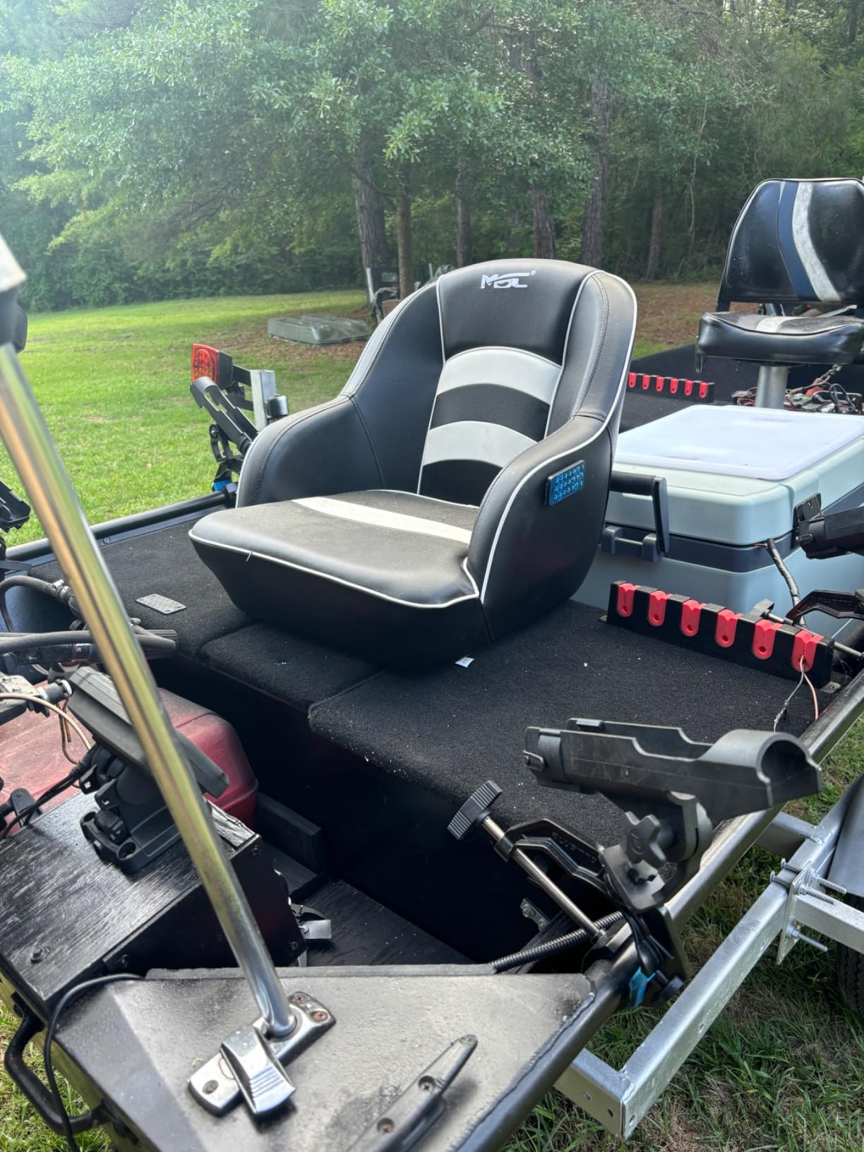 MSC Bucket Pontoon Boat Seat (White/Blue) customer photo 1