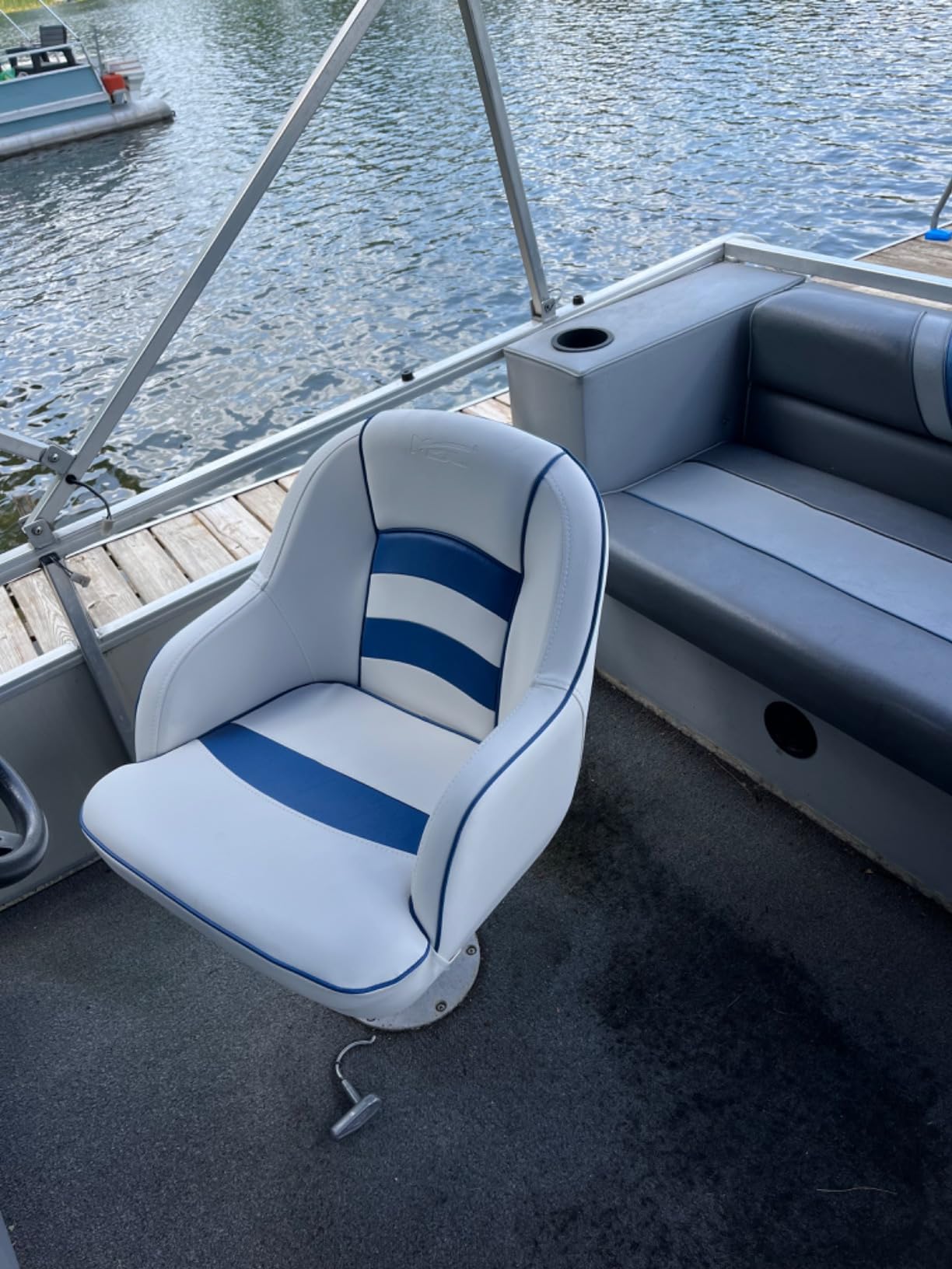 MSC Bucket Pontoon Boat Seat (White/Blue) customer photo 2