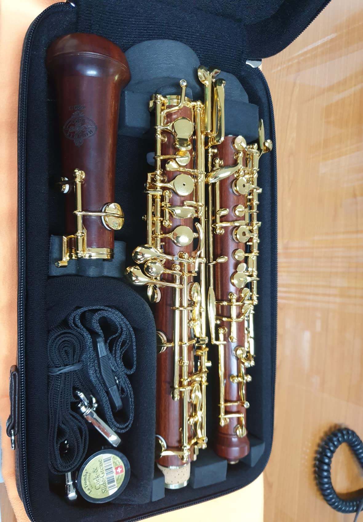Rochix Oboe Beginner Student Level SH15 Composite Wood Body Silver Plated Semi Automatic C Tone with 1 Reeds,1 Cleaning Cloth,1 Oboe Swab,1 Thumb Rest,1 Case and More customer photo 1
