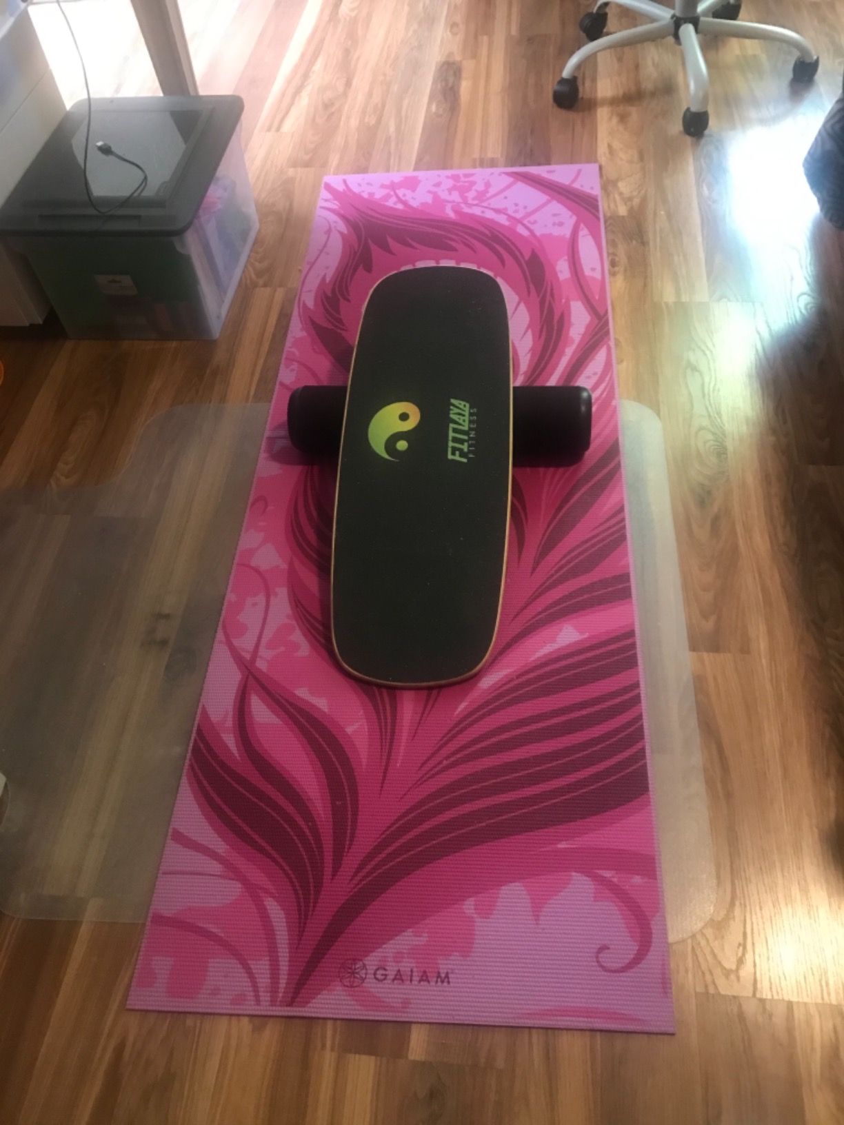 Fitlaya Fitness Balance Board Trainer Wooden Training Equipment for Fitness Workout, Hockey, Skateboarding, Surfing and Snowboarding customer photo 1