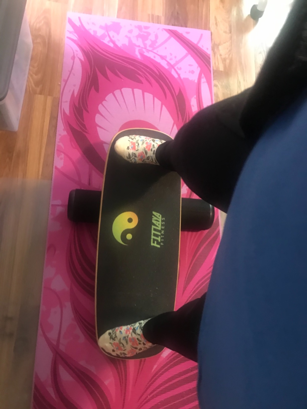 Fitlaya Fitness Balance Board Trainer Wooden Training Equipment for Fitness Workout, Hockey, Skateboarding, Surfing and Snowboarding customer photo 2