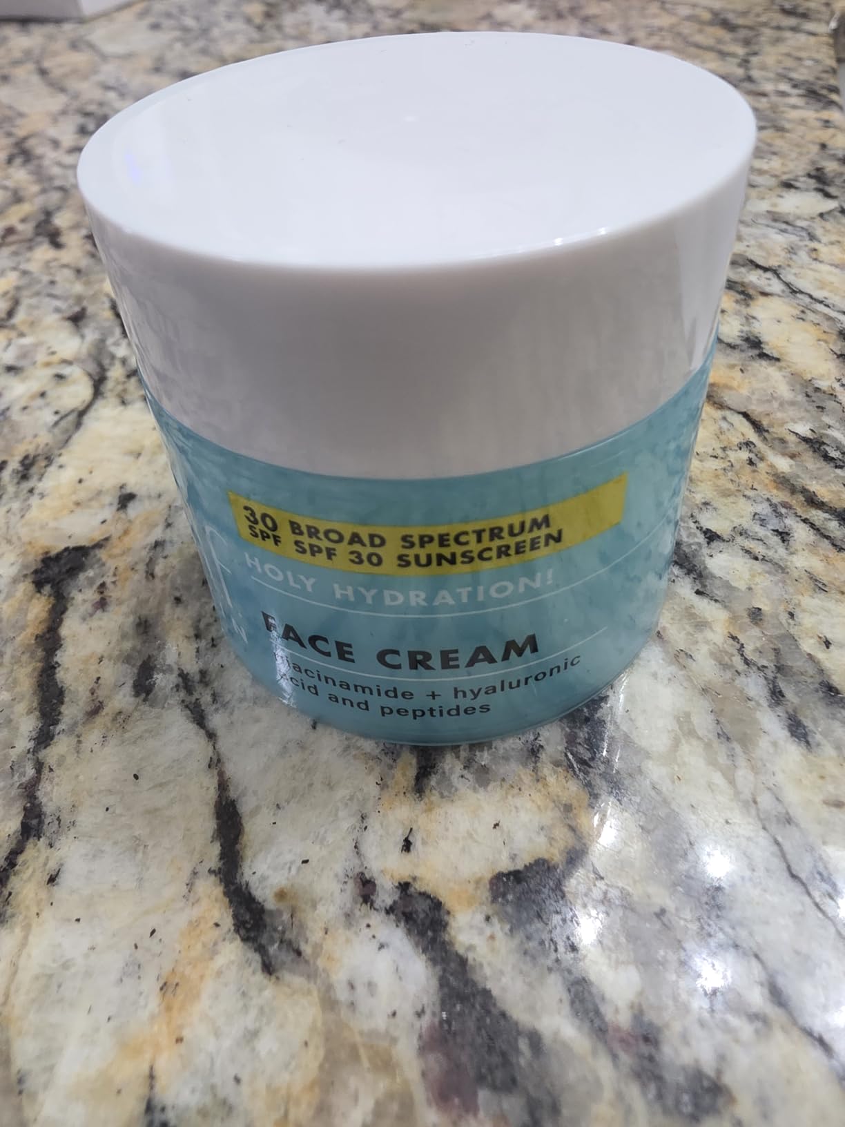 e.l.f. SKIN Holy Hydration! Face Cream Broad Spectrum SPF 30 Sunscreen Moisturizer, Made with Hyaluronic Acid, Niacinamide & Peptides, Lightweight Daily Protection, 1.7 oz customer photo 2
