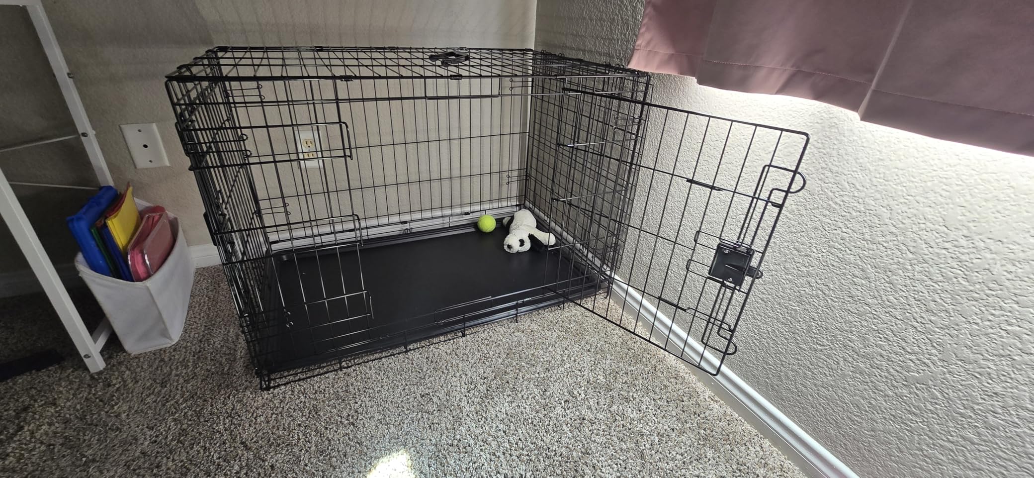 Amazon Basics Portable, Easy to Assemble, Foldable Metal Wire Dog Crate with Removable Tray, Double Door, Divider Panel, Handle, 36 x 23 x 25 in, Black customer photo 2