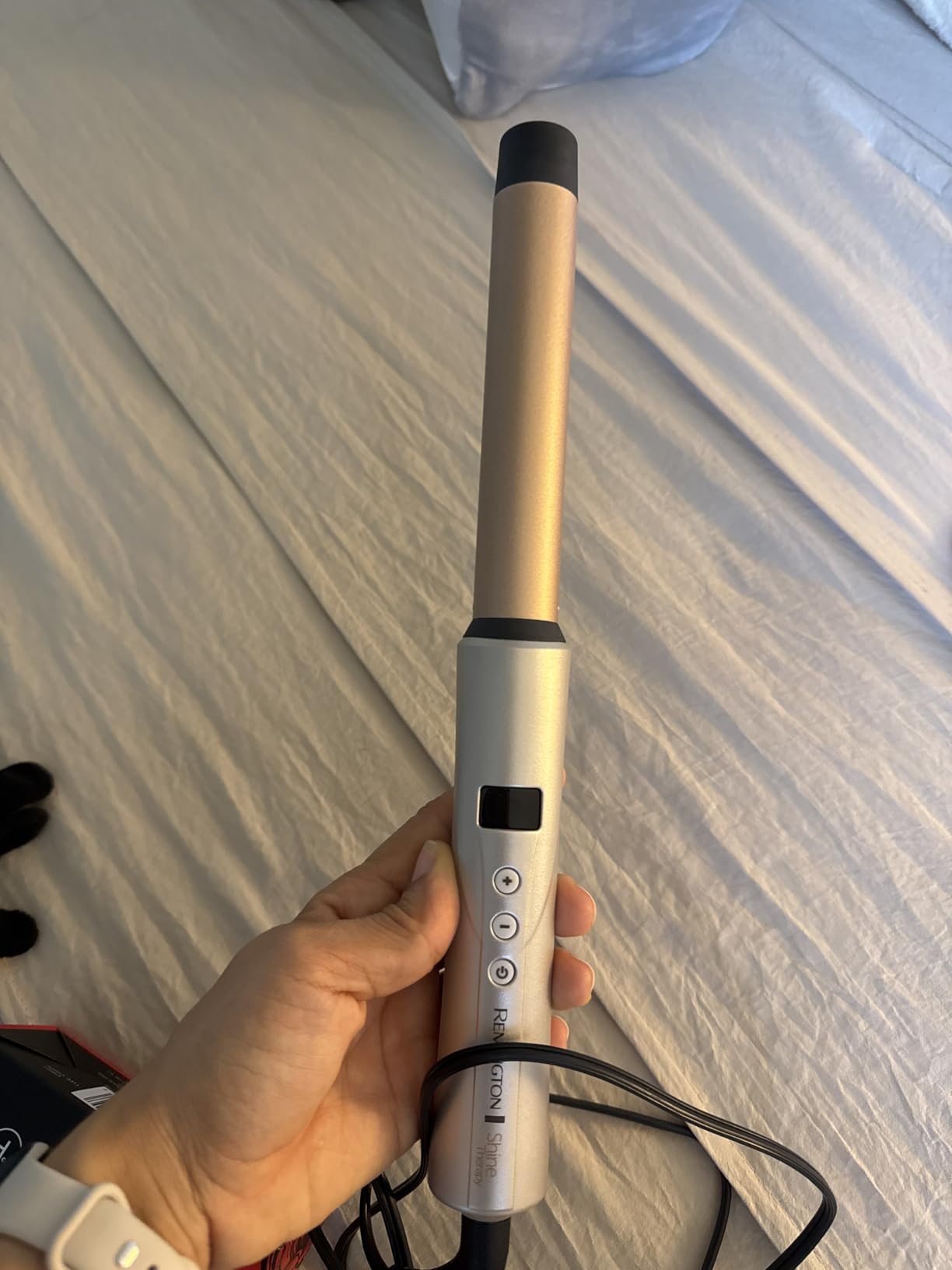 REMINGTON SHINE THERAPY Curling Wand, Infused with Argan Oil & Keratin, 1-1 1/2 Inch Tapered Curling Iron customer photo 1