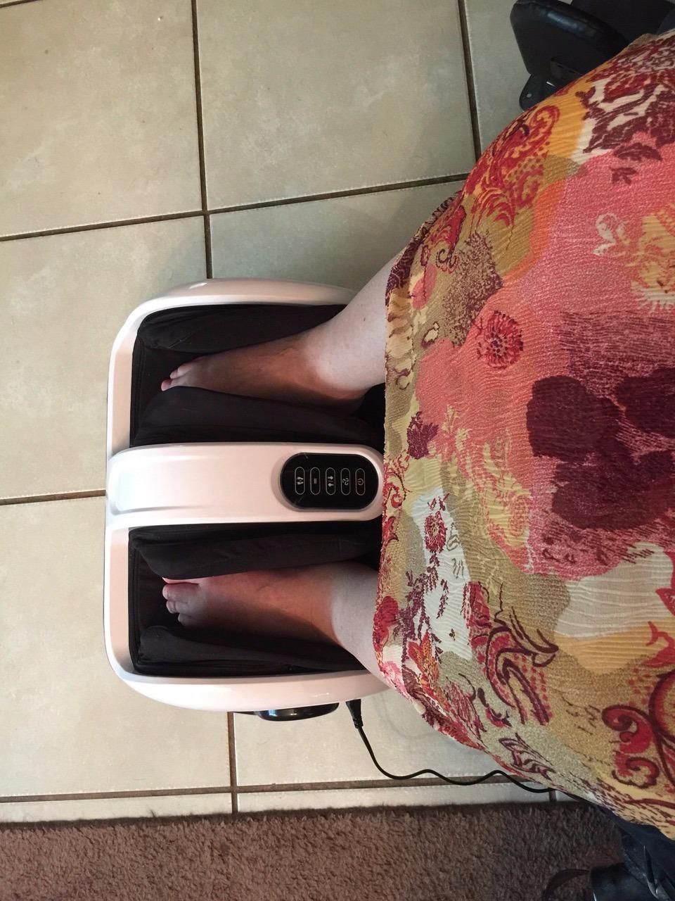 Cloud Massage Shiatsu Foot Massager with Heat - Deep Kneading & Compression, Adjustable Intensity, Multi-Mode Leg and Foot Massager with Remote Control, Anti-Slip Base - Standard Size, Black customer photo 1