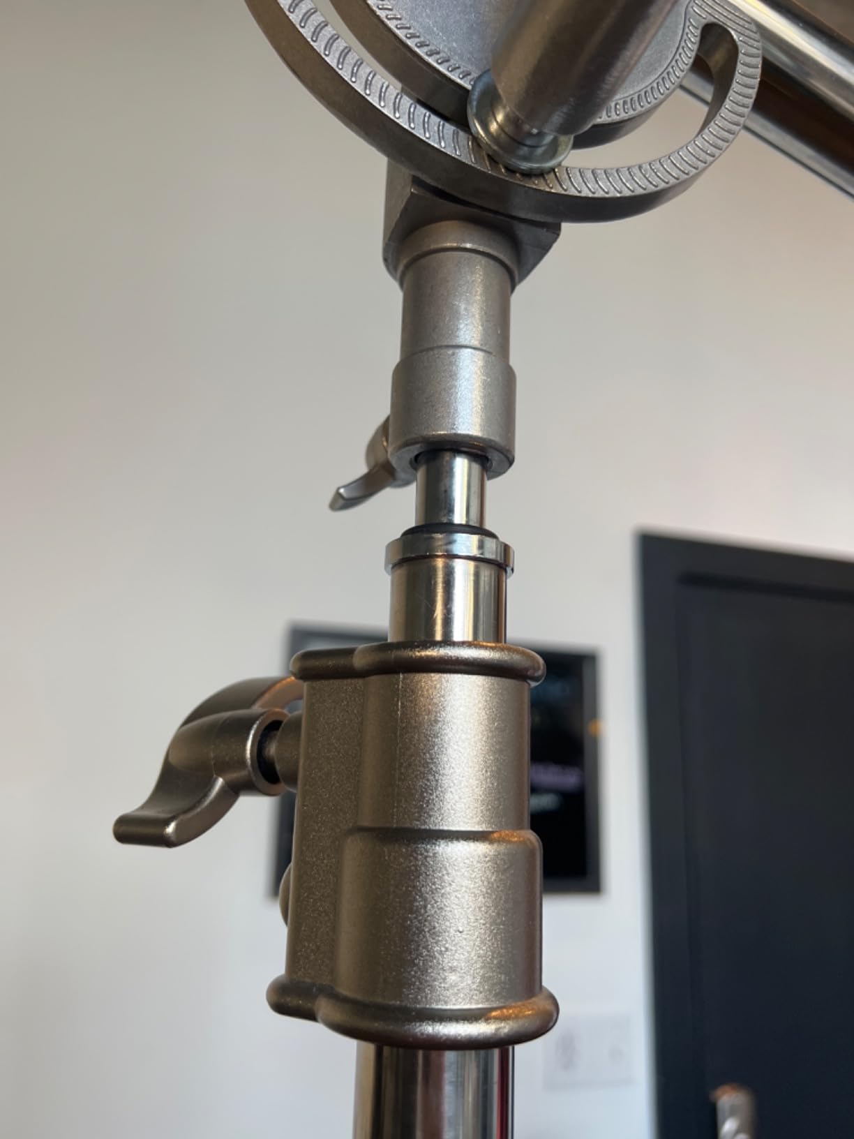 Heavy Duty Extension Boom Arm Bar for Photography C Stand and Light Stand, Adjustable 3.6-8.2ft Crossbar Holding Arm with Sand Bag for Softbox, Studio Strobe, Monolight, LED Video Light, Reflector ect. customer photo 2