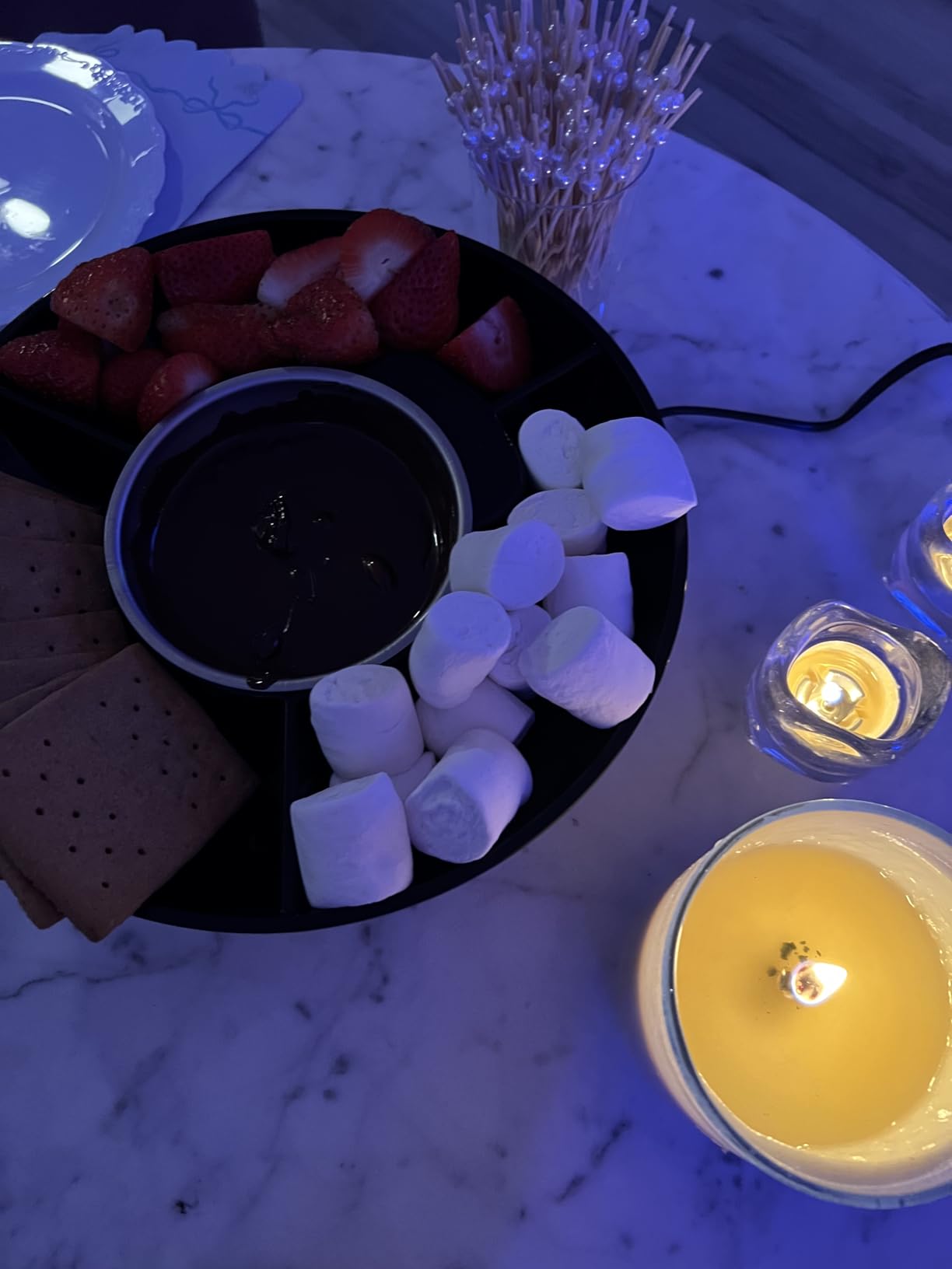 Kusini Electric Fondue Pot Set - Chocolate Fondue Kit - Temperature Control, Detachable Serving Trays, & 4 Roasting Forks - Gift Set & Date Night Idea customer photo 2