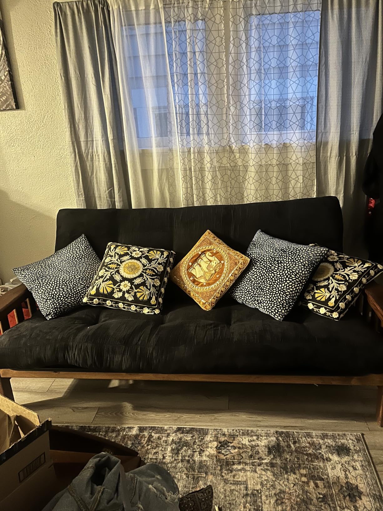 Kodiak Furniture Cotton and Foam Full-Size Futon 7