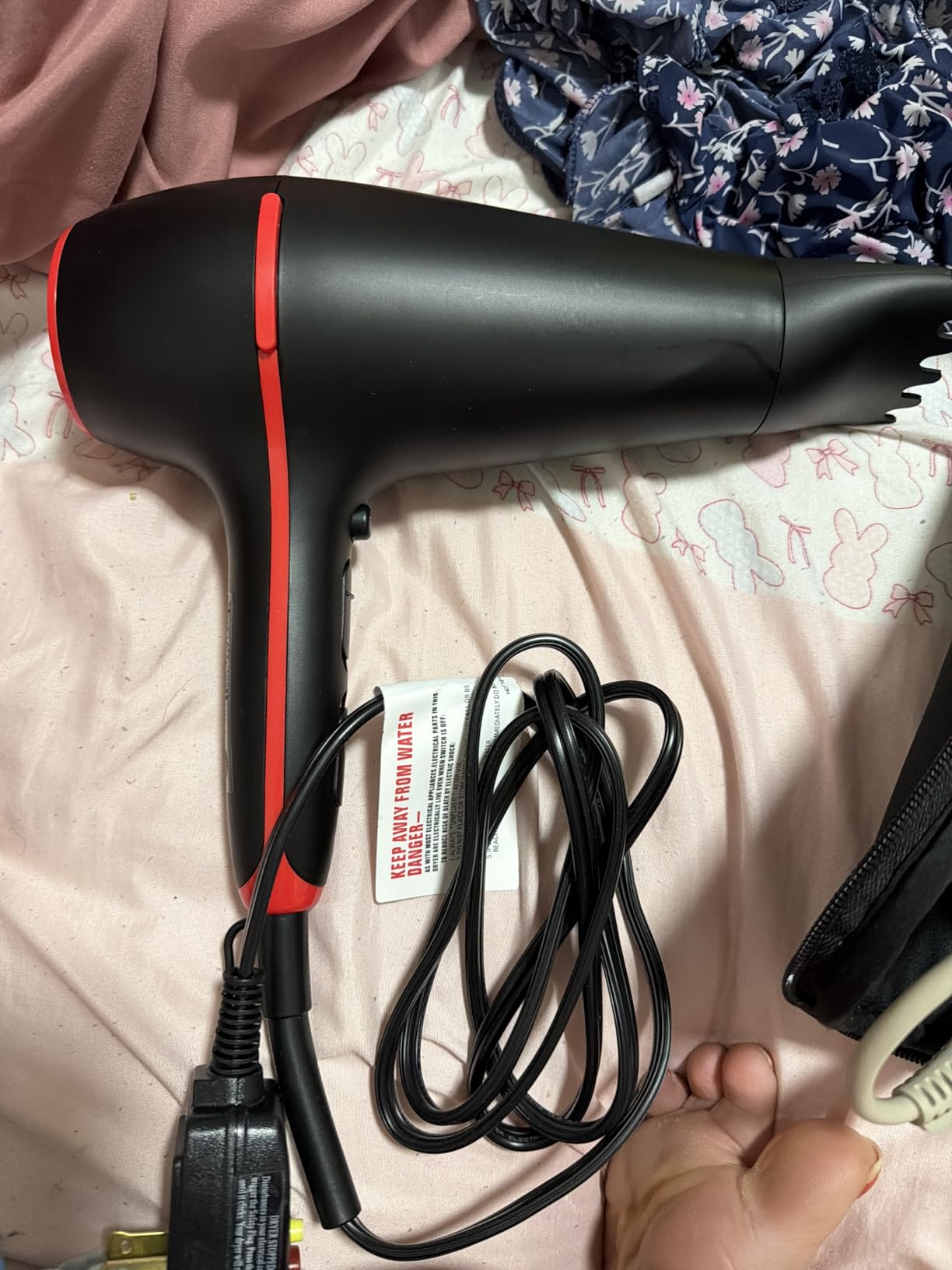 Revlon SmoothStay Hair Dryer with Diffuser, Ionic Ceramic Blow Dryer, Coconut Oil Infused for Frizz Control, Shine and Volume, 1875W Lightweight Dryer with Concentrator for Smooth or Curly Styles customer photo 2