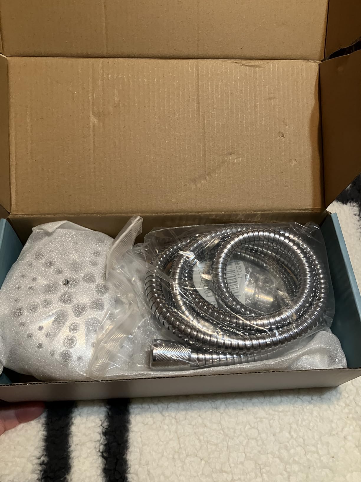 Cobbe 9-Function Shower Head with Built-in Power Spray, 1.8 GPM Water Saving ON/OFF Toggle Switch, High Pressure Handheld Showerhead with 1-Click Pause Button, Brass Bracket & 6ft Hose, Chrome customer photo 2