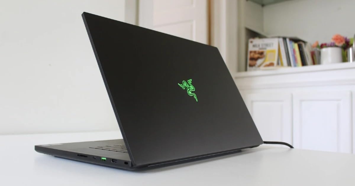 Blade 16 Gaming-Laptop: NVIDIA GeForce RTX 4070 13th Gen Intel 24-Core i9 HX CPU - 16