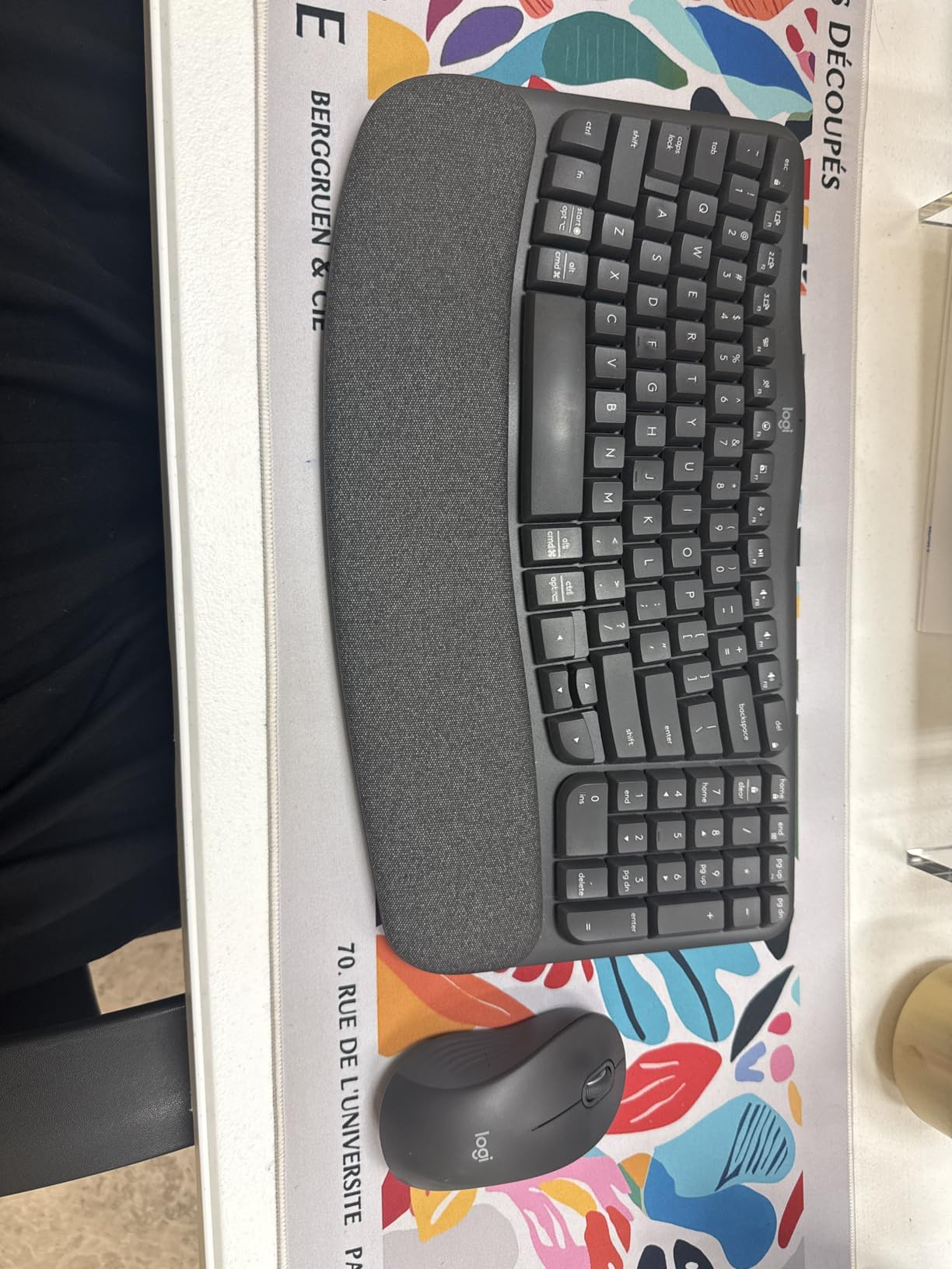 Logitech Wave Keys MK670 Combo, Wireless Ergonomic Keyboard with Signature M550 L Wireless Mouse, Comfortable Natural Typing, Bluetooth, Logi Bolt, for Multi-OS, Windows/Mac - Graphite customer photo 1