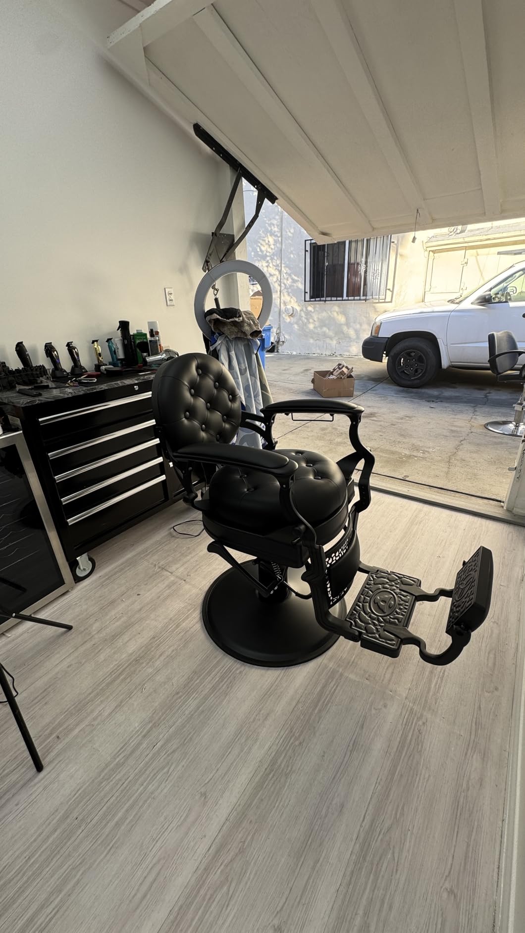 Barber Chair Hair Salon Chair, Heavy Duty 700 LBS, for Hair Stylist Barber Beauty Tattoo Massage (Black Round) customer photo 2