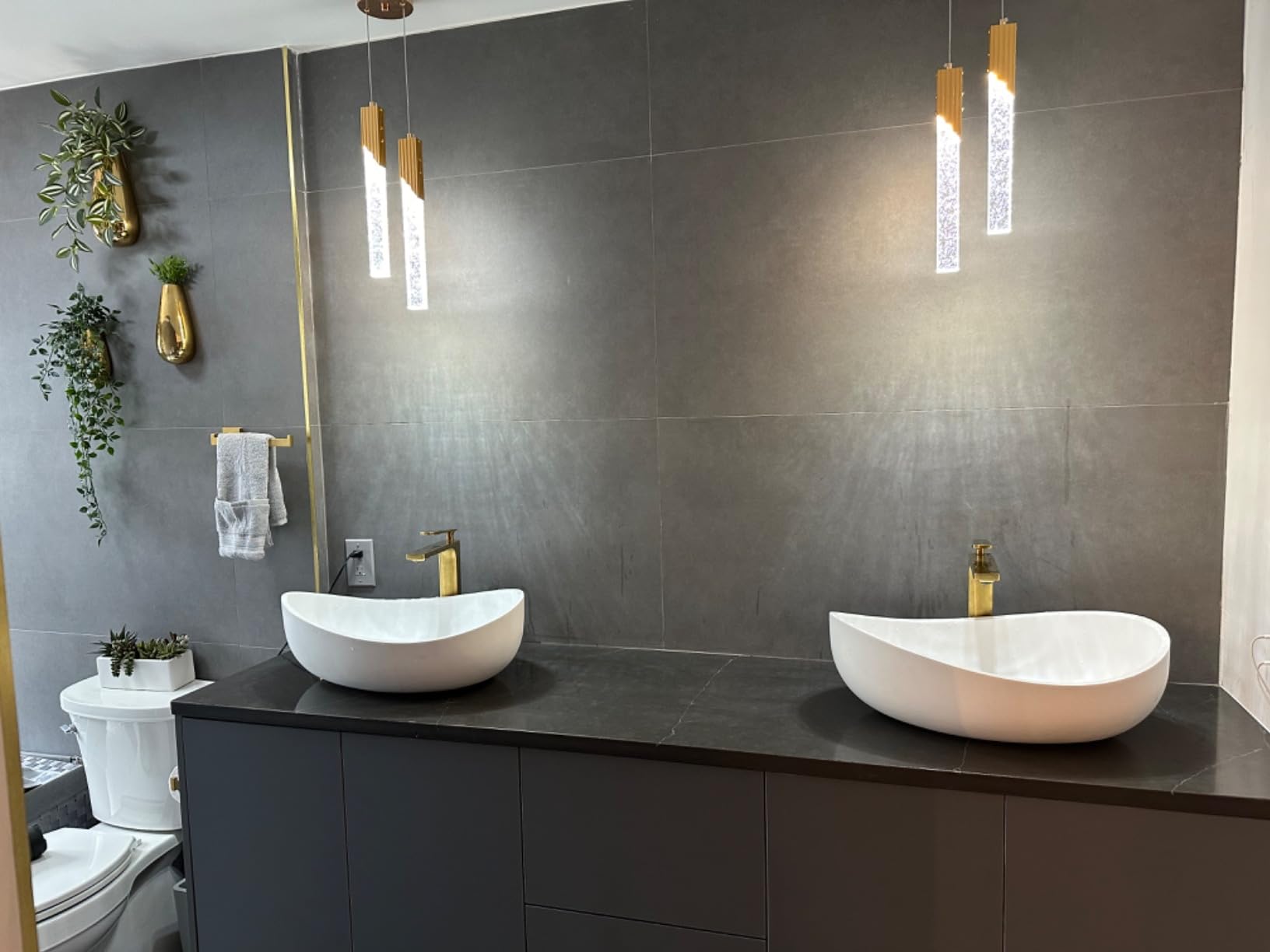 Oval Vessel Sink, Stone Resin Bathroom Sink in Matte White with Pop-Up Drain, Modern Countertop Sink 22.44