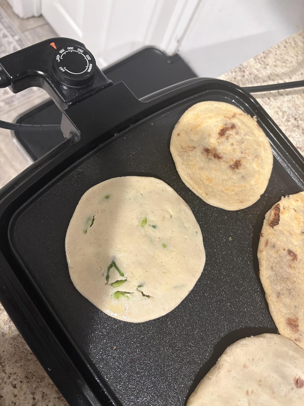 Chefman XL Electric Griddle with Removable Temperature Control, Immersible Flat Top Grill, Burger, Eggs, Pancake Griddle, Nonstick Extra Large Cooking Surface, Slide Out Drip Tray, 10 x 20 Inch customer photo 1
