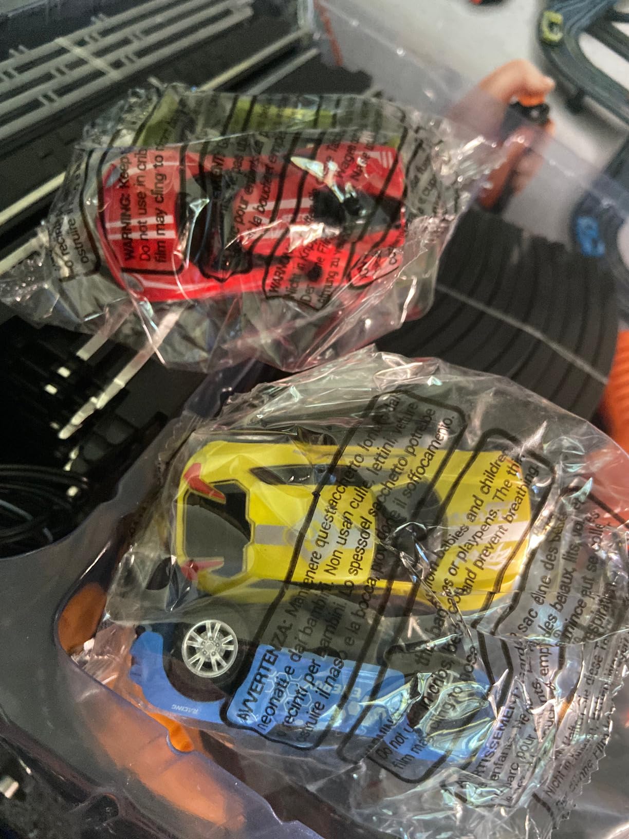 Slot Car Race Track Sets, 23ft Battery Powered or Electric Track with 4 Slot Cars, Dual Racing Game Lap Counters, Race Track Set Features a Loop, Turns, Straightaways and a Crossover for Boys Age 6-12 customer photo 2