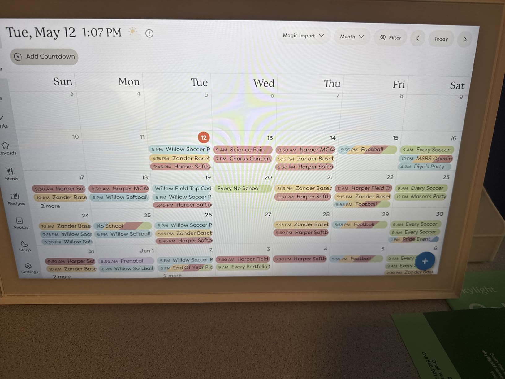 Skylight Calendar: 15-inch Wall Planner Digital Calendar & Chore Chart, Smart Touchscreen Interactive Display for Family Schedules - Wall Mount Included, Great for Organizing Your 2026 Calendar customer photo 2