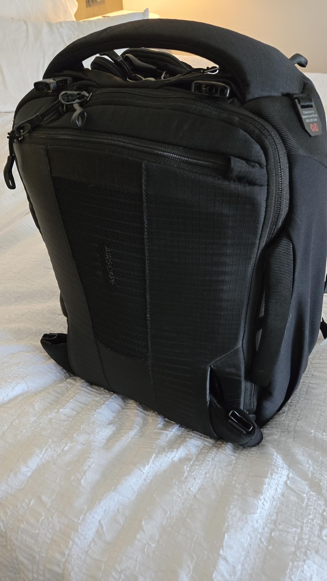 Osprey Sojourn Porter 46L Travel Backpack - Carry-On Compliant Luggage with StraightJacket Compression and Padded Laptop Sleeve - Durable Pack for International or Urban Travel, Koseret Green customer photo 2