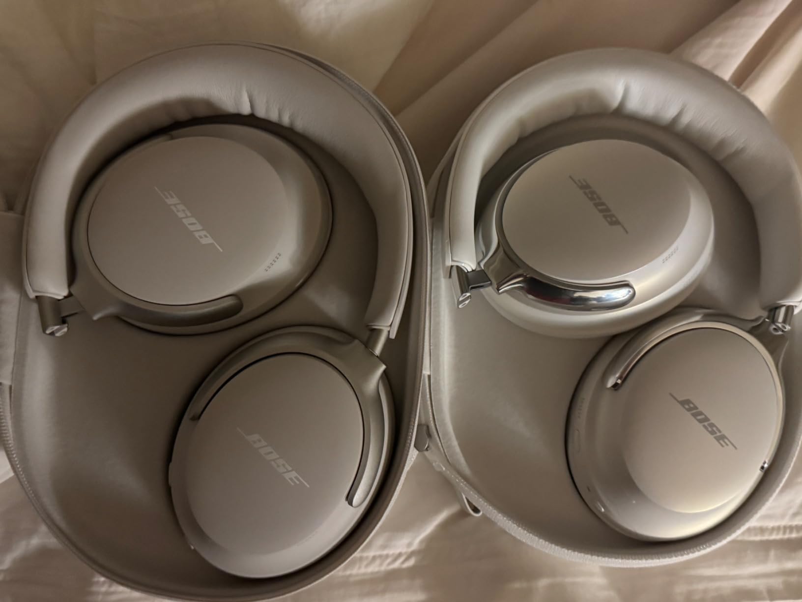 Bose QuietComfort Ultra Bluetooth Headphones, Wireless Headphones with Spatial Audio, Over Ear Noise Cancelling with Mic, Up to 24 Hours of Playtime, White Smoke customer photo 2