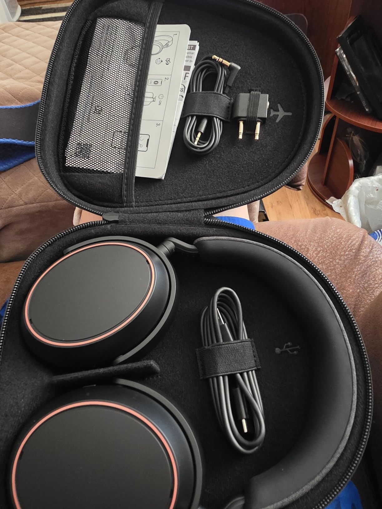 Sennheiser MOMENTUM 4 Wireless Noise Cancelling Headphones - Bluetooth Headset for Crystal-Clear Calls, Adaptive Noise Cancellation, Over-Ear Headphones, 60h Battery Life, Folding Design, Black/Copper customer photo 2