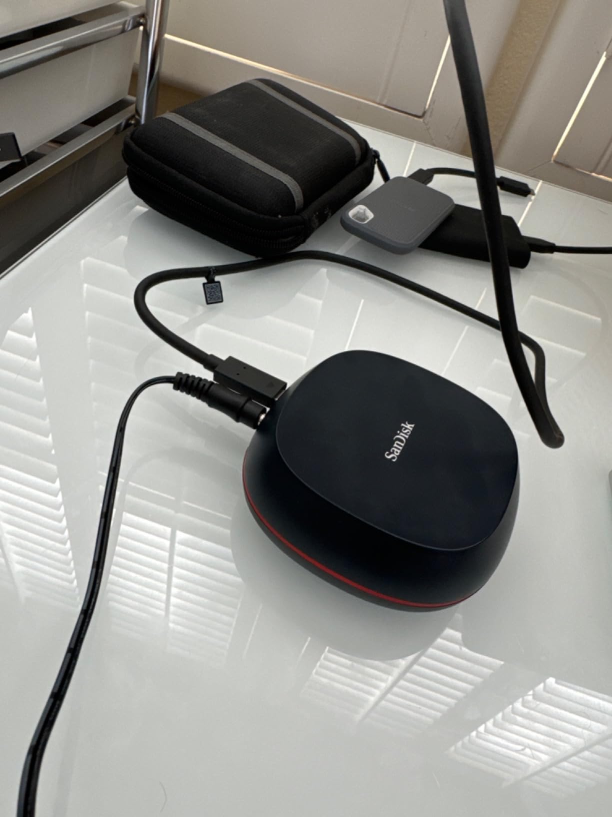 SanDisk 4TB Desk Drive SSD - Desktop External Solid State Drive, Up to 1000MB/s, USB-C, USB 3.2 Gen 2 - SDSSDT40-4T00-NA25 customer photo 2