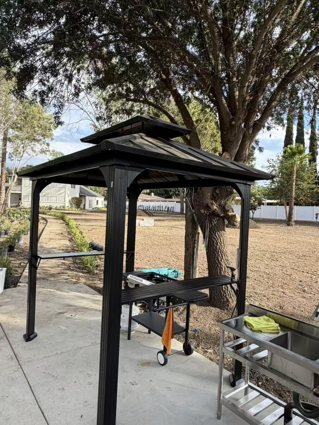 Modern Shade 6' X 8' Grill Gazebo, Aluminum Hardtop BBQ Gazebos with Shelves and Ceiling Hook, Outdoor Grill Gazebo with Galvanized Steel Roof, Extra-Wide Column Design, Grill Canopy for Patio, Black customer photo 1